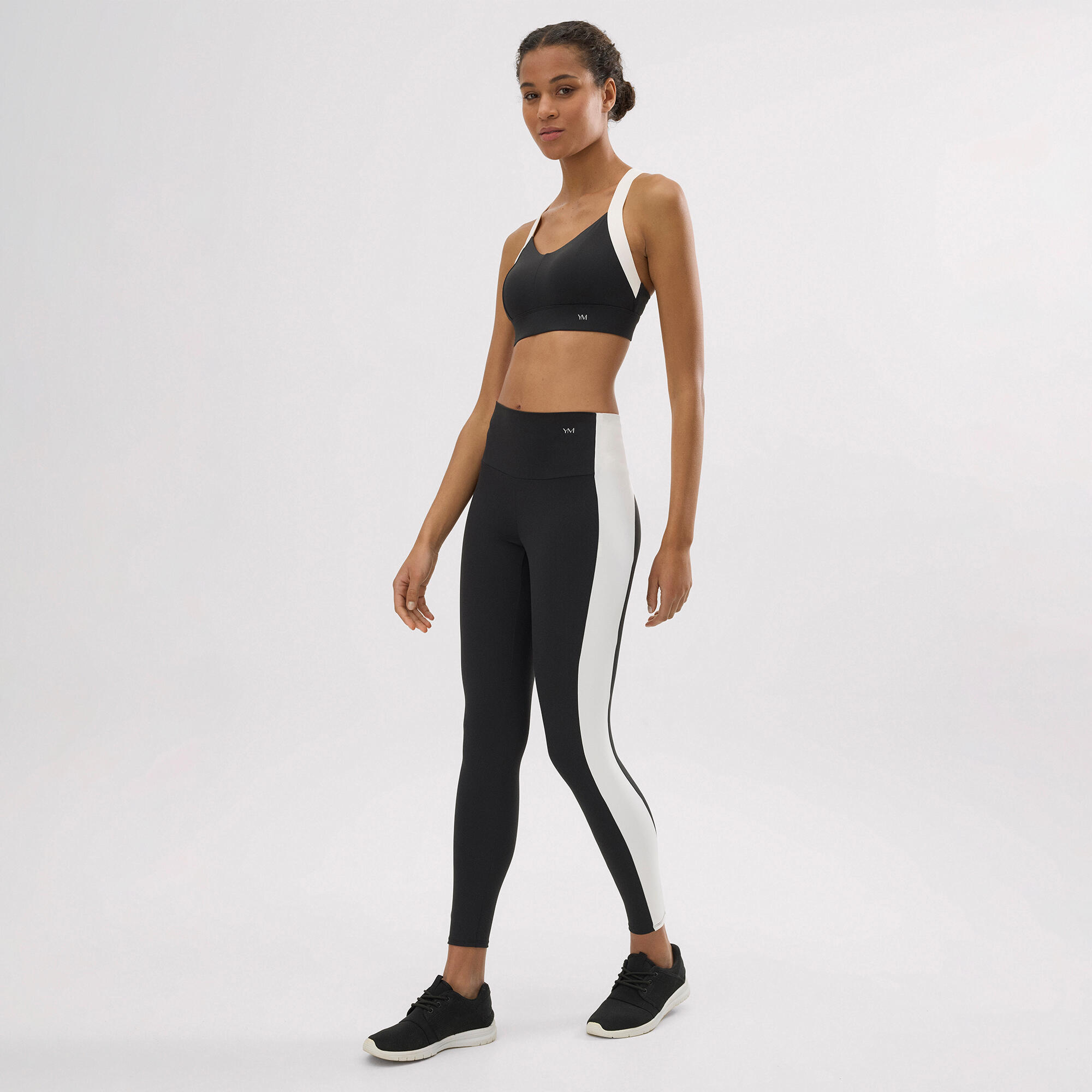 Leggings deportivos largos efecto push-up negros con franja en contraste 3/6