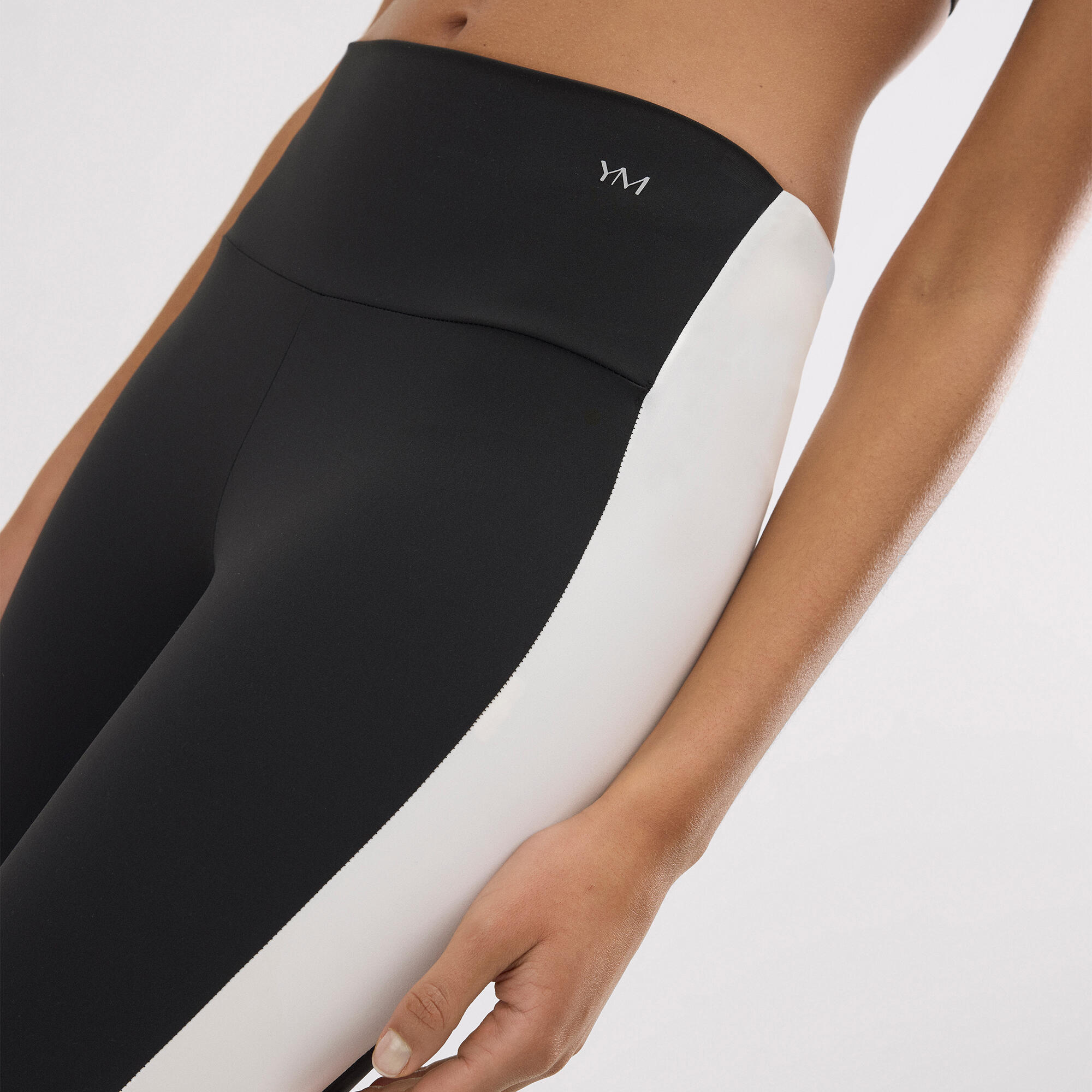 Leggings deportivos largos efecto push-up negros con franja en contraste 4/6