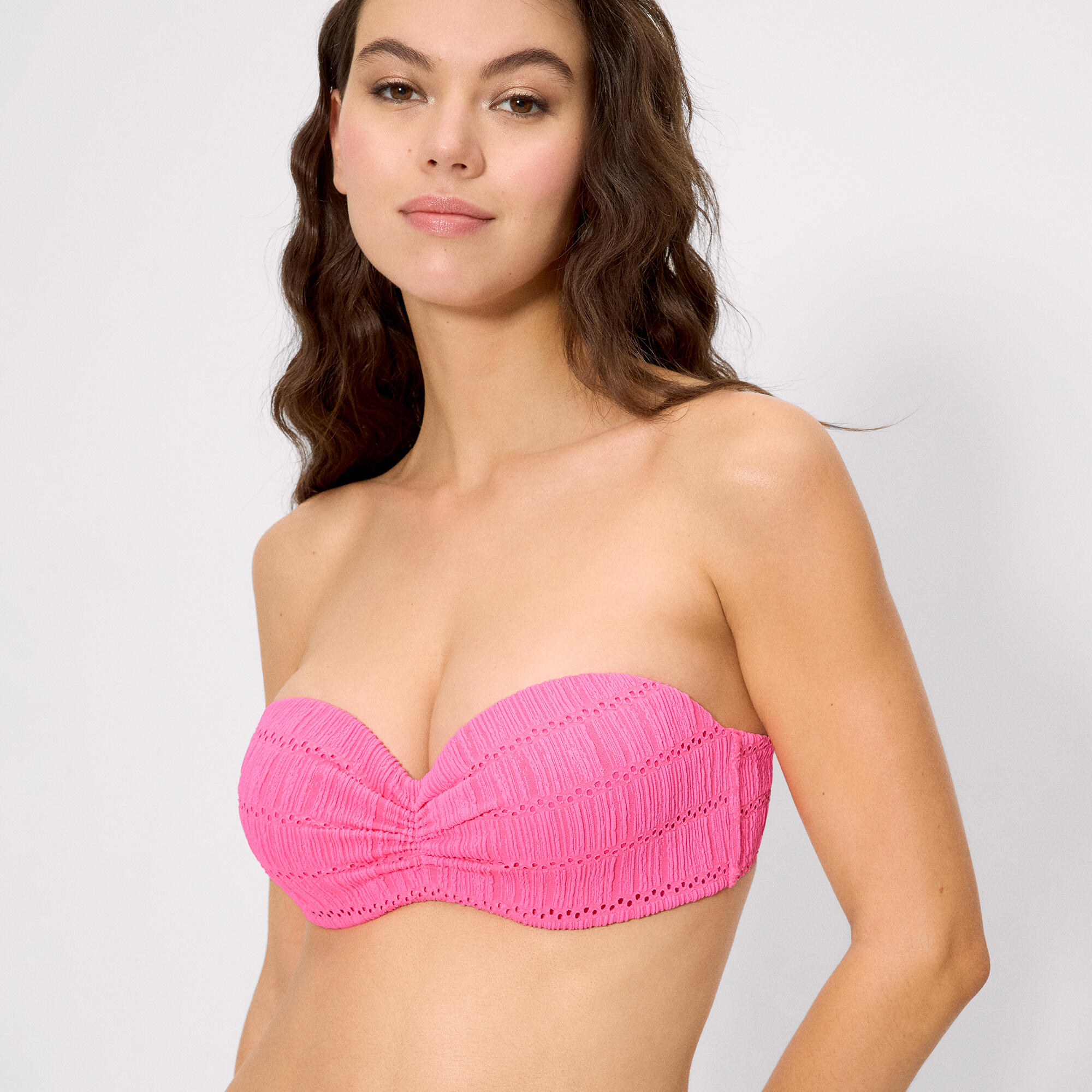 Haut de bikini push-up rose texturé, bonnet C 3/4
