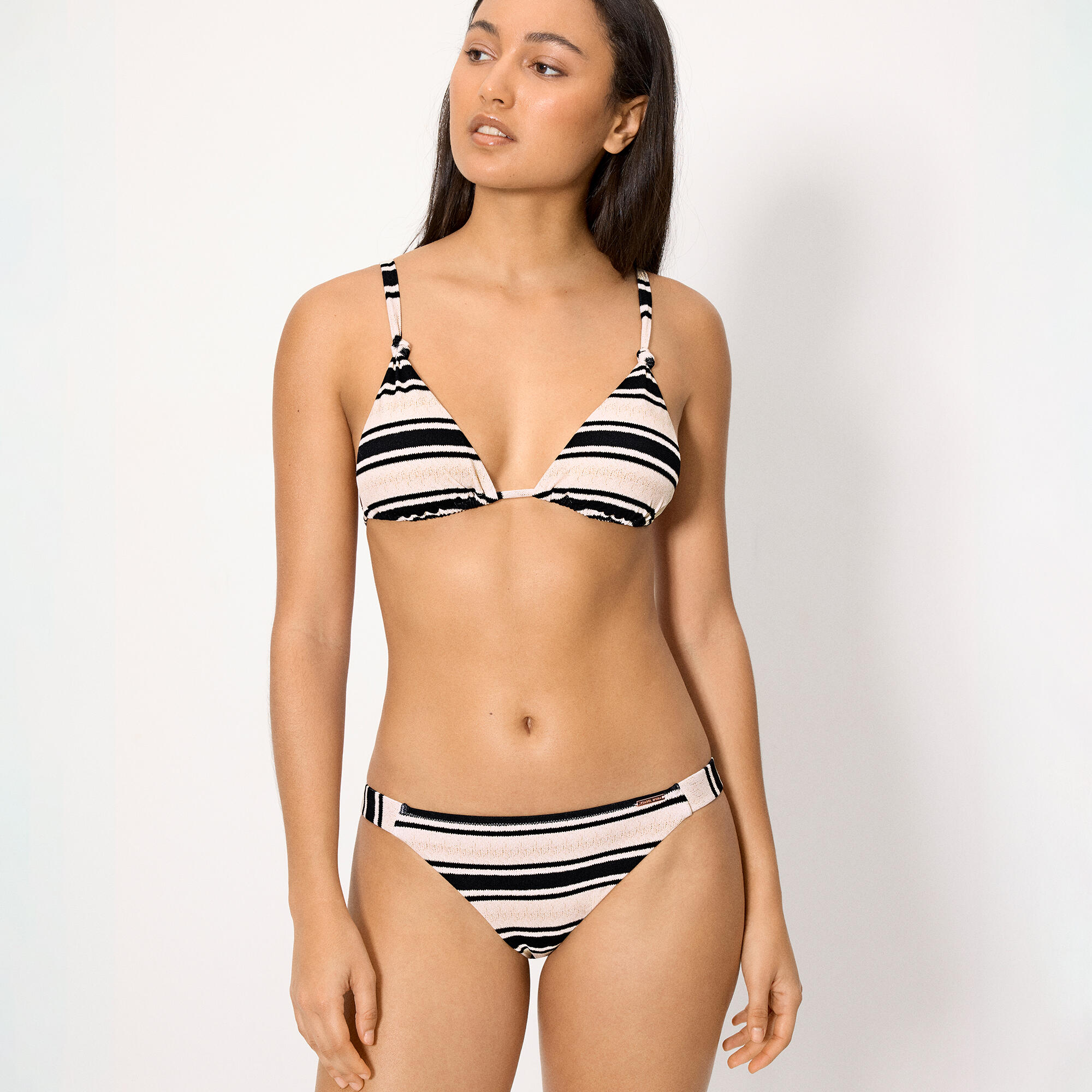 Ensemble bikini avec haut triangle, effet maille, bonnet B 1/6