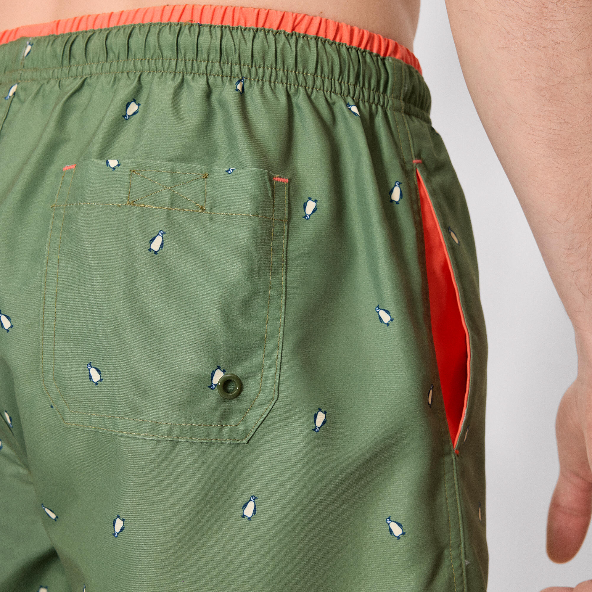 Bañador medio estampado pingüinos verde 4/5