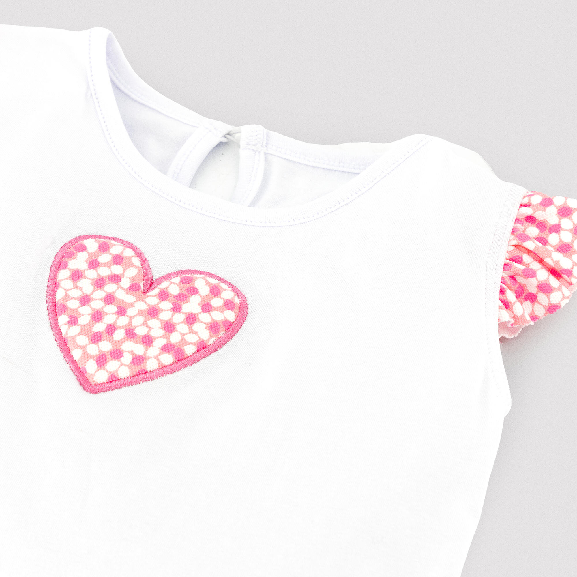Ensemble bébé avec t-shirt à imprimé cœur et culotte à motifs 2/3