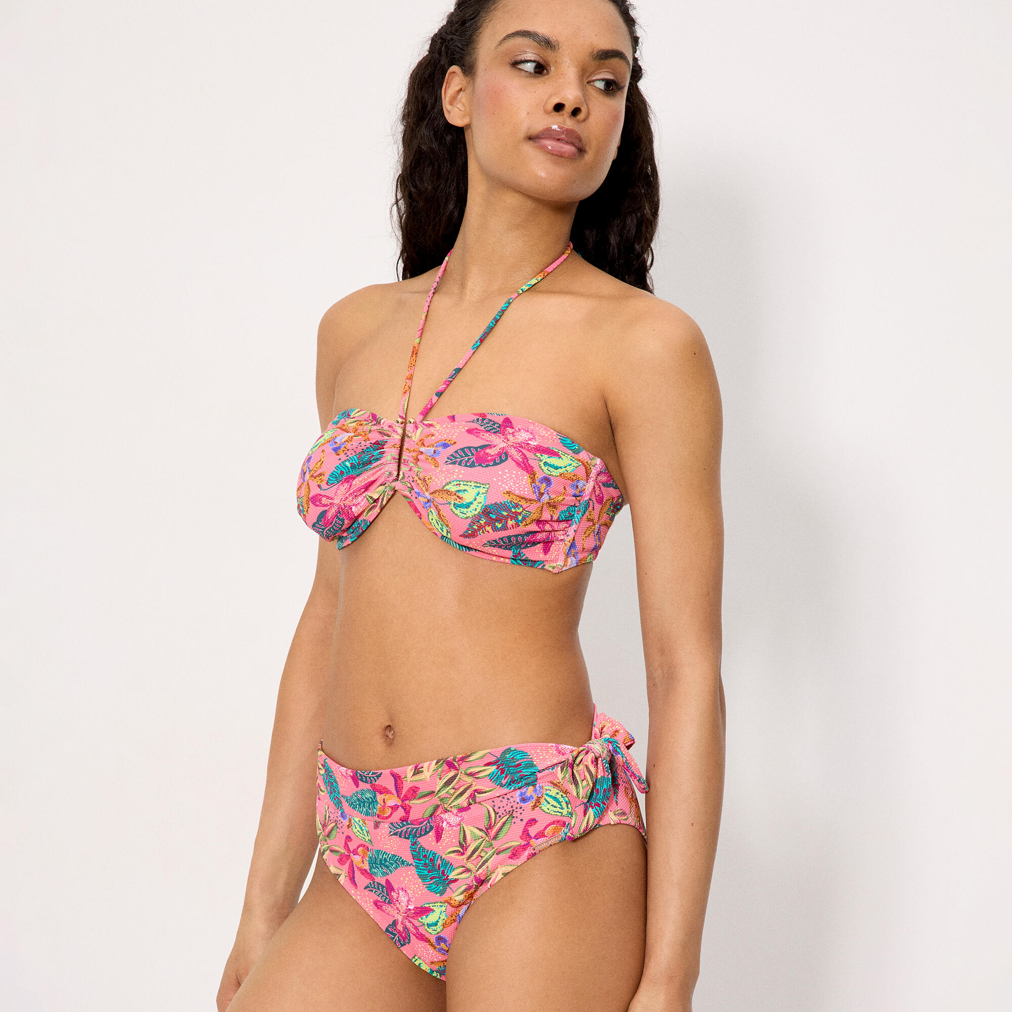 Ensemble bikini composé d'un haut minimisant et d'une culotte multi-positions en 3/6