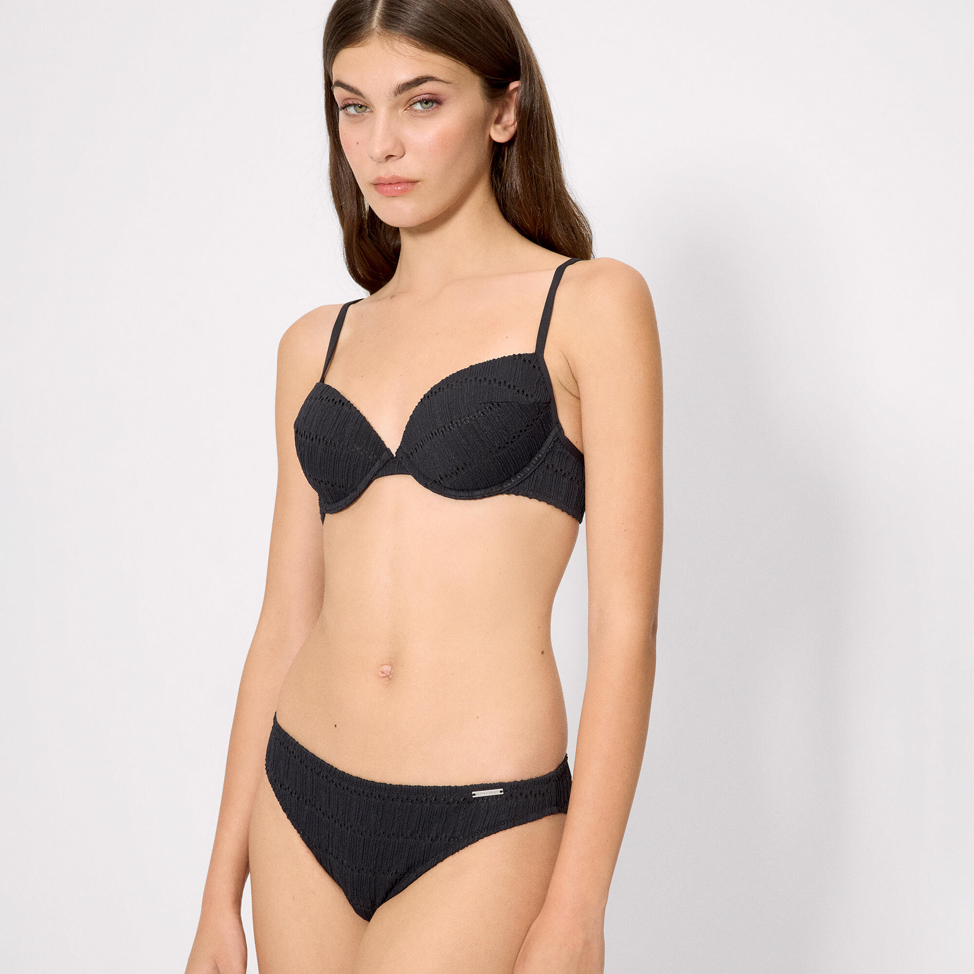 Braga bikini textura negro 3/4