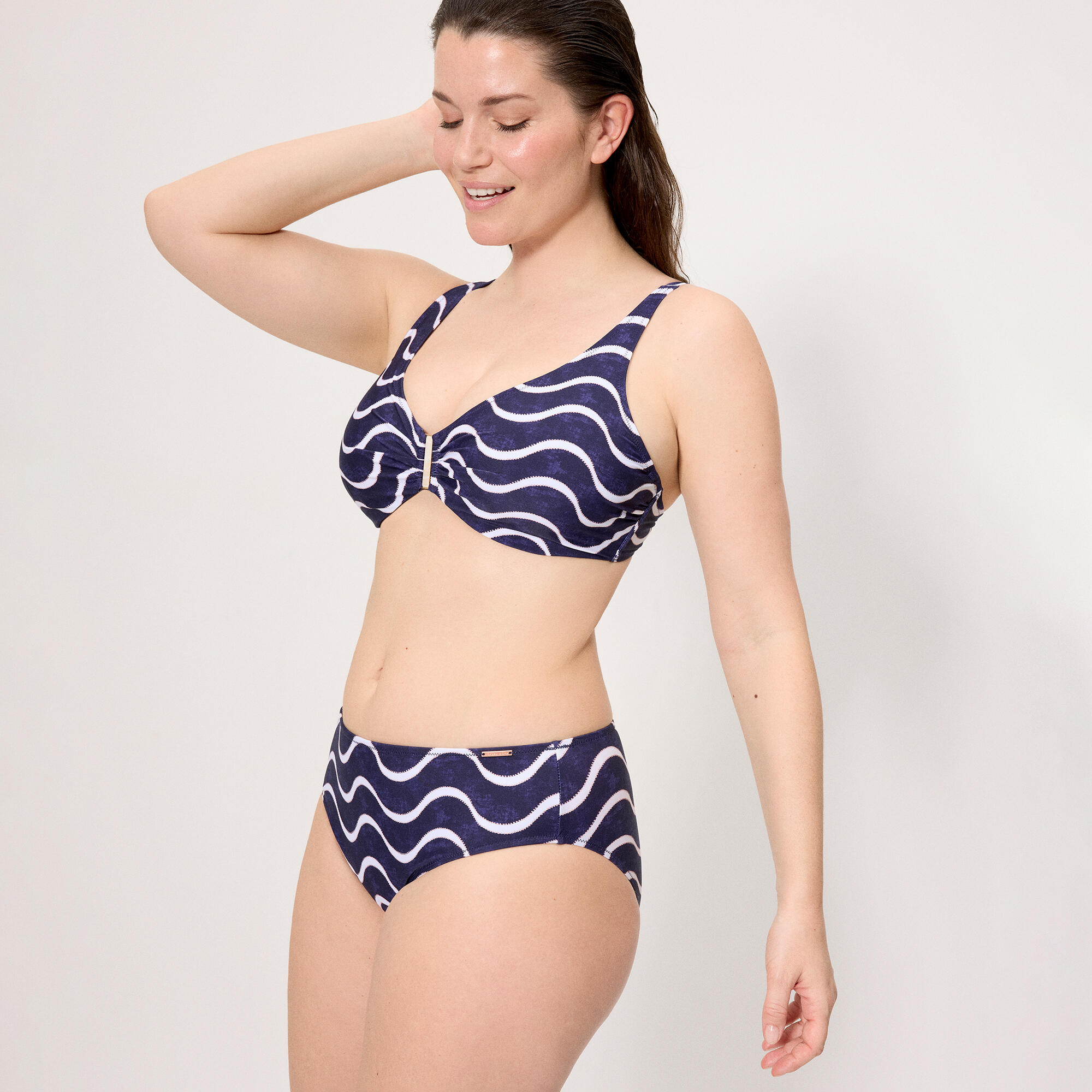 Culotte de bikini gainante mi-longue à imprimé vagues marines 3/4
