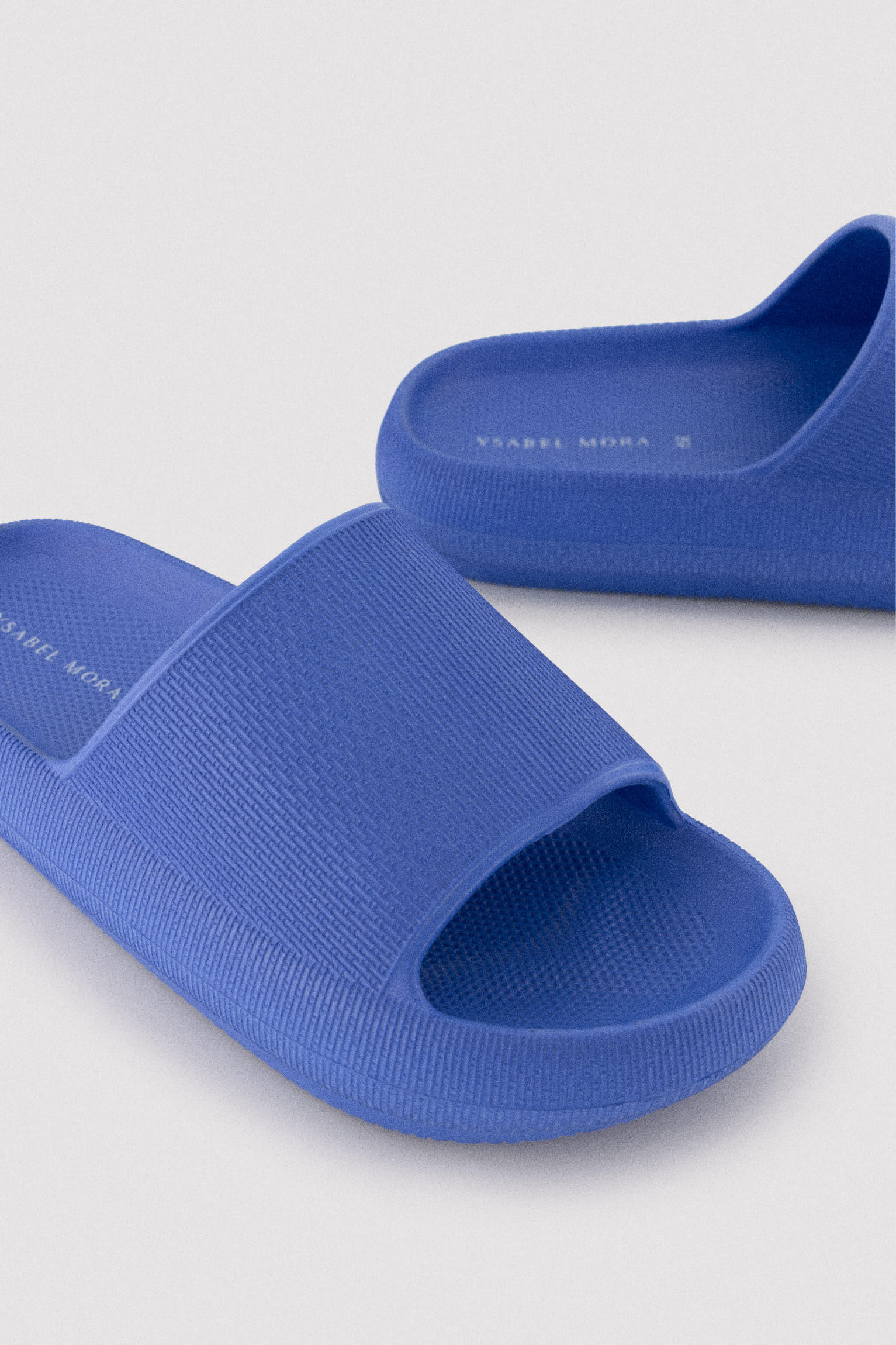 Tongs de plage légères, ultra confortables et antidérapantes, bleues 3/3
