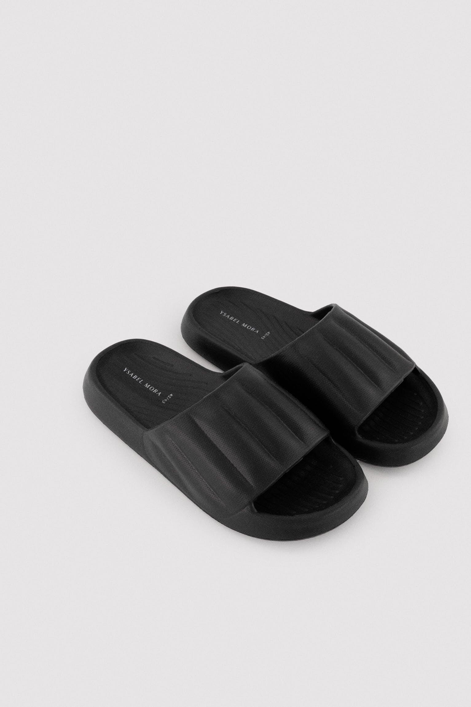 Tongs noires légères pour hommes 2/4