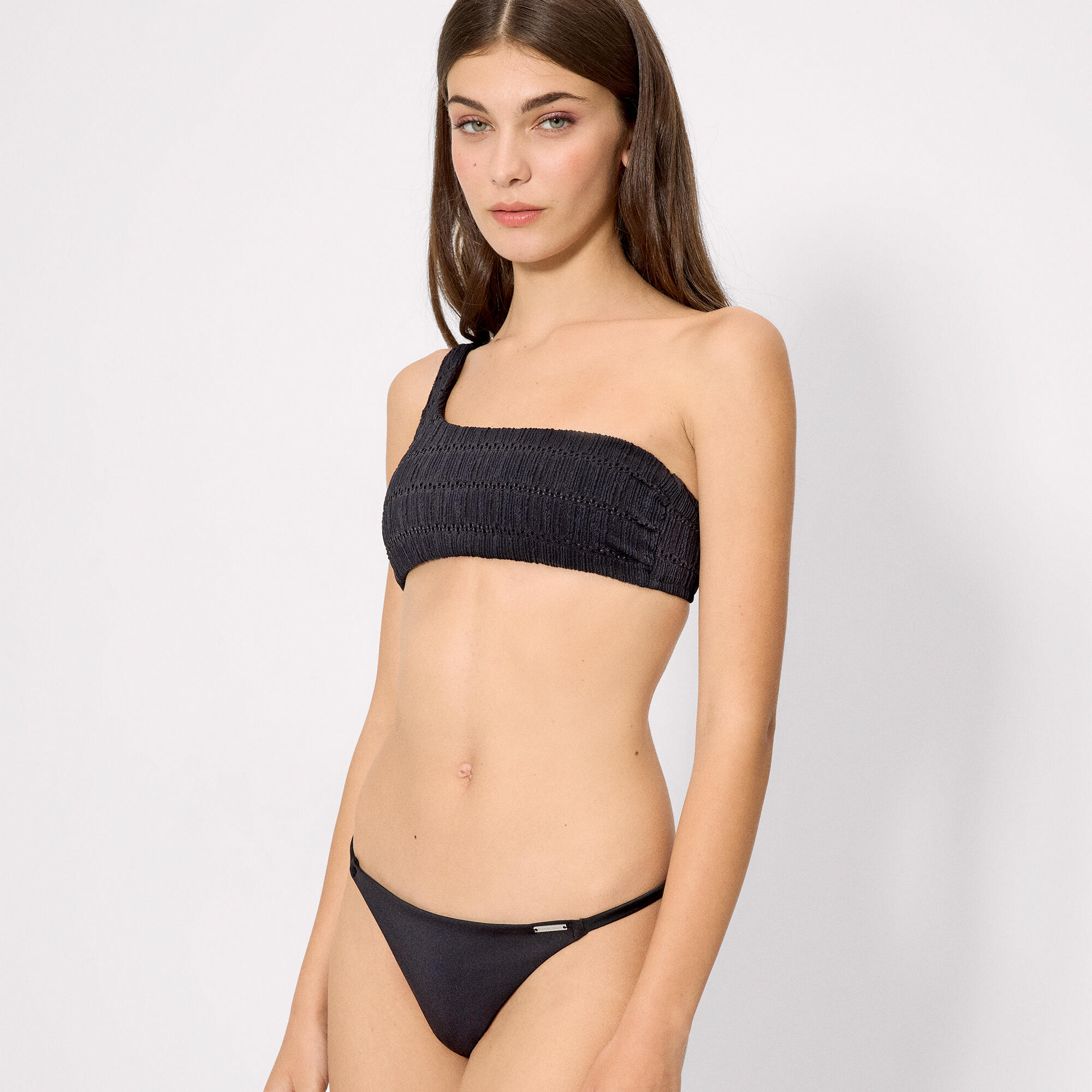 Tanga bikini básico negro 3/5