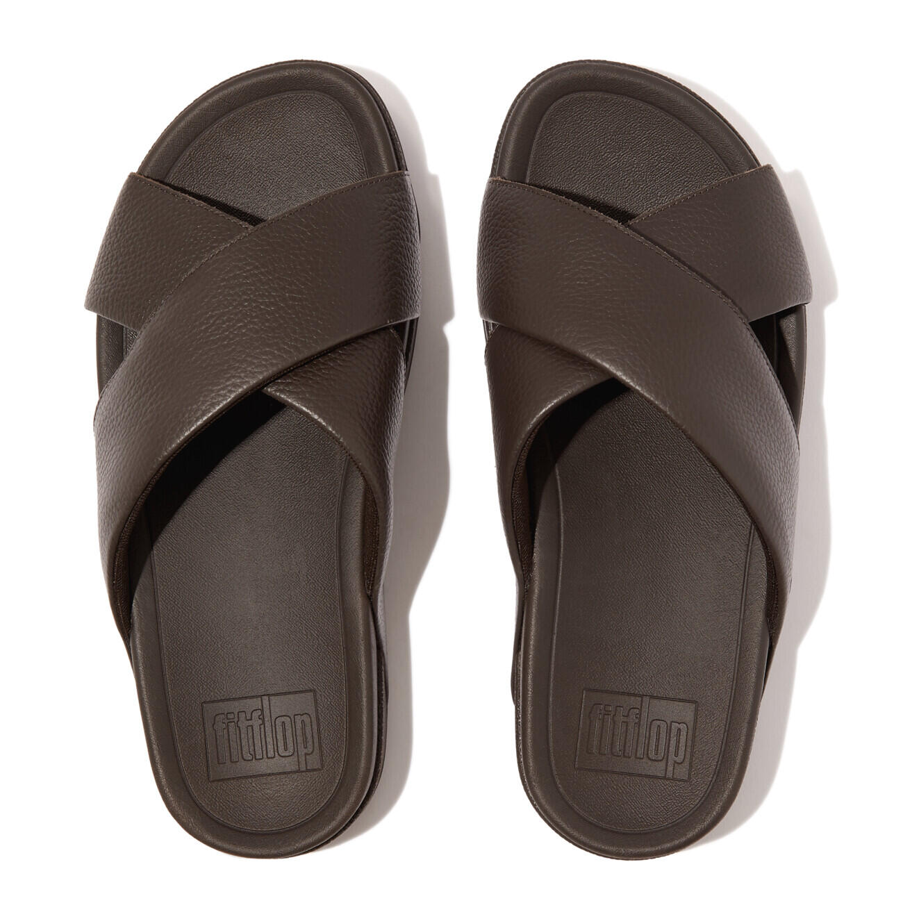 FITFLOP FitFlop Surfer Mens Tumbled-Leather Cross Slides  CHOCOLADEBRUIN 45 5/7