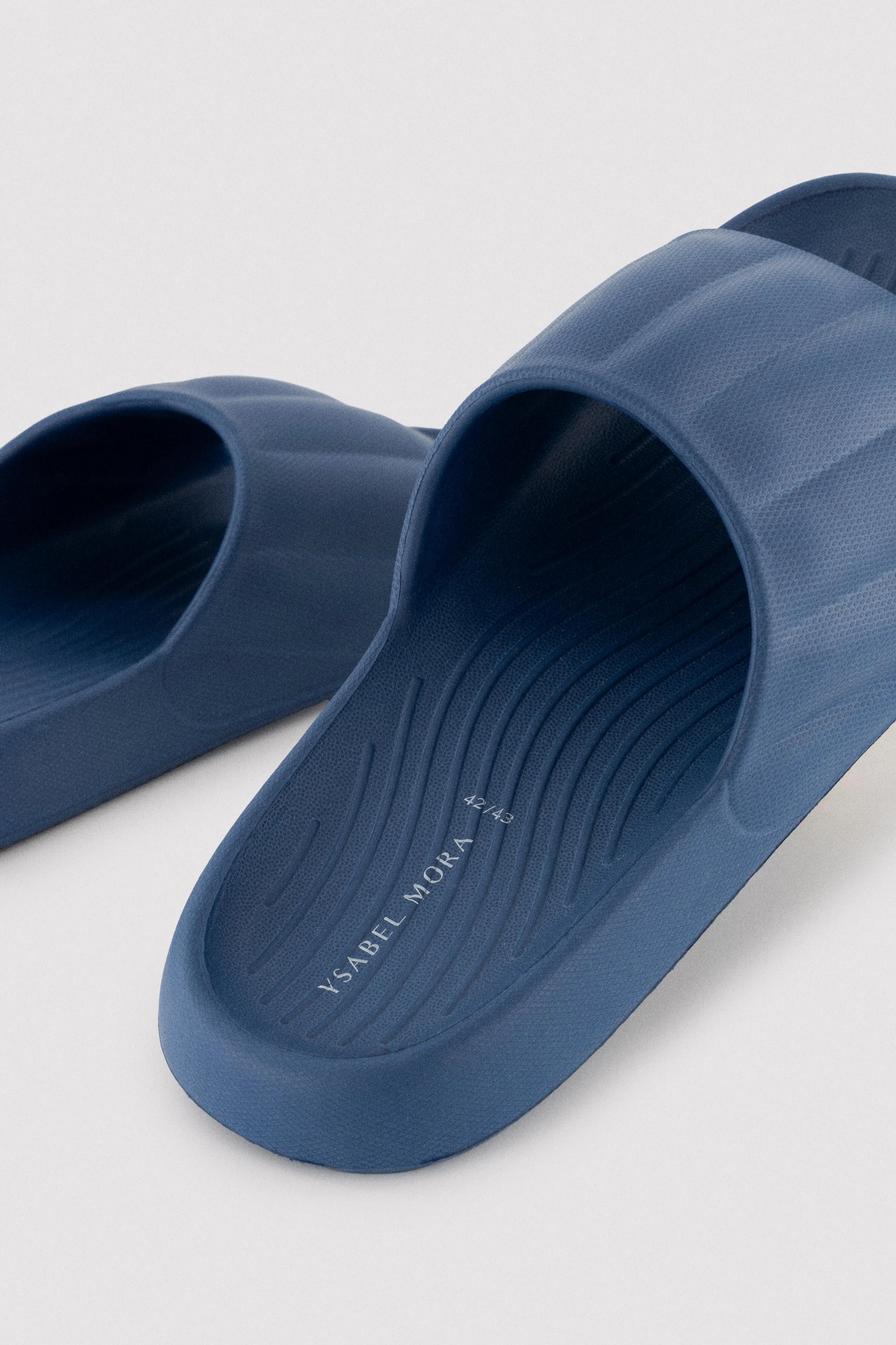 Tongs bleues légères pour hommes 2/3