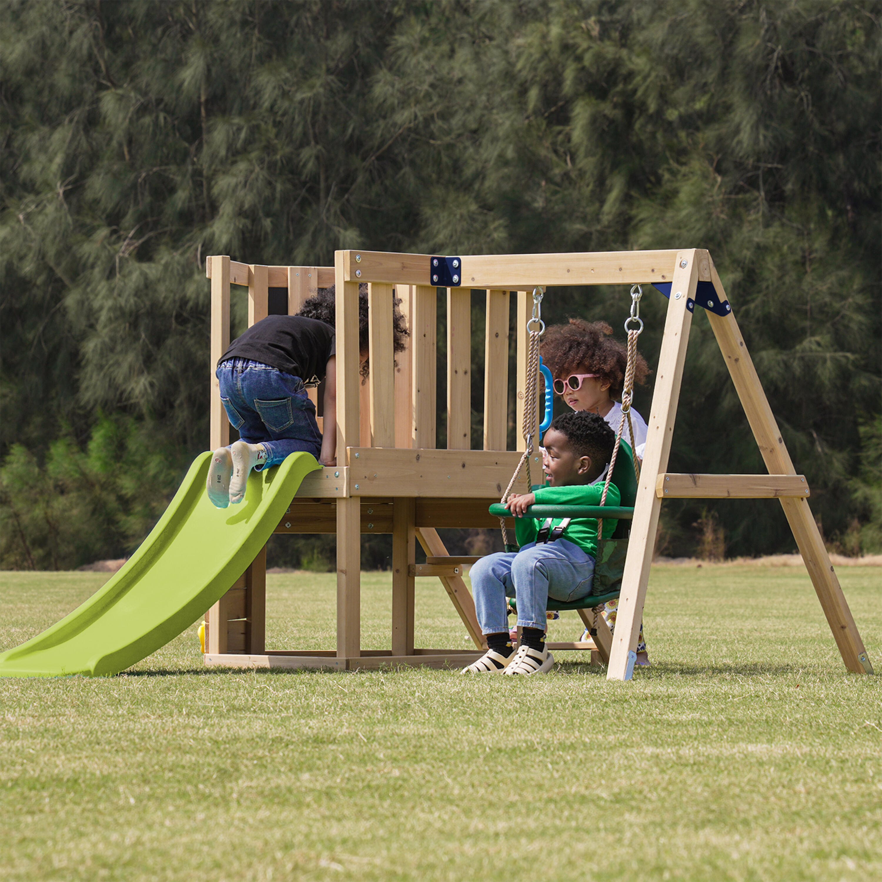 Mini Spielturm mit Babyschaukel - AXI Timo - Hellgrüne Rutsche 3/7