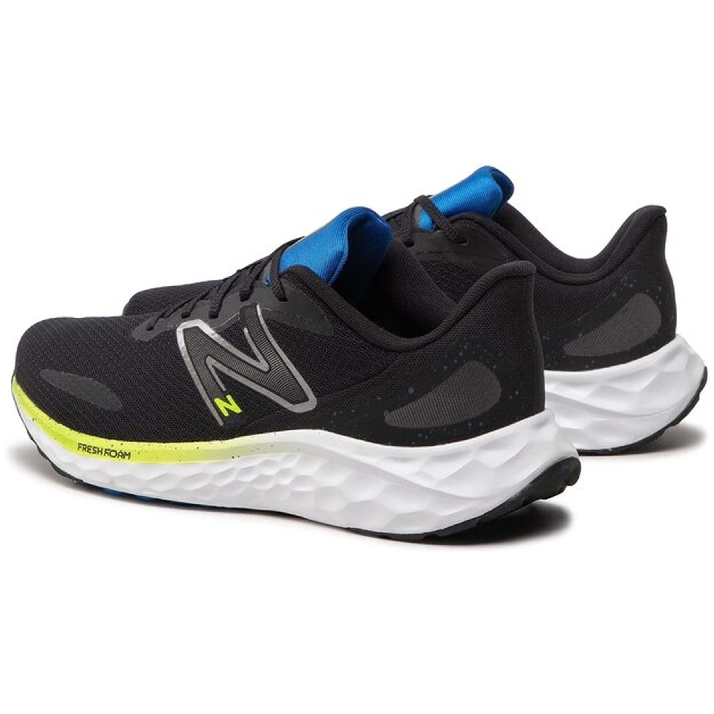 Scarpe New balance modello MARISBK4 per uomini 3/5
