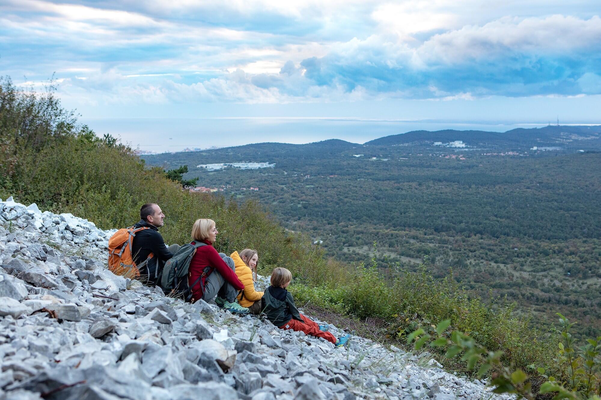 DECATHLON TRAVEL picture
