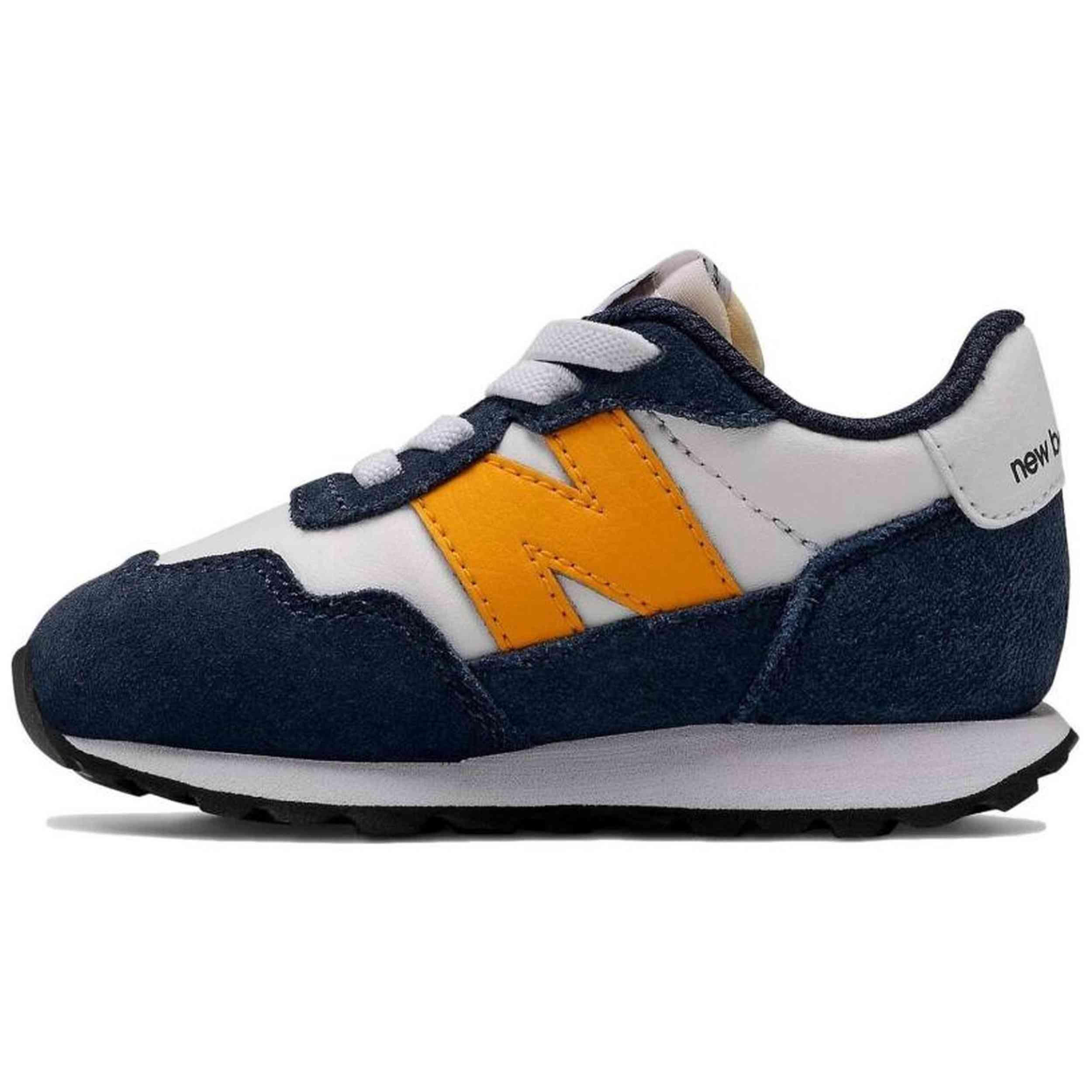 Schoen New balance model 48656403136851 voor jongens 3/4