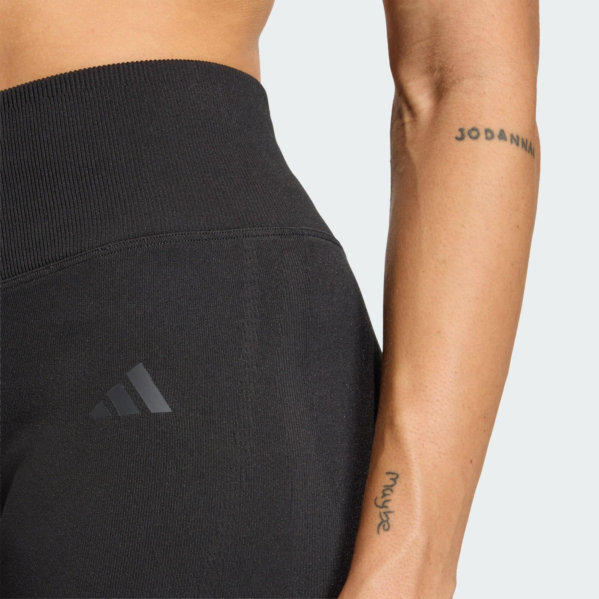 Workout Essentials Knit Scrunch Legging 5-Inch 4/5