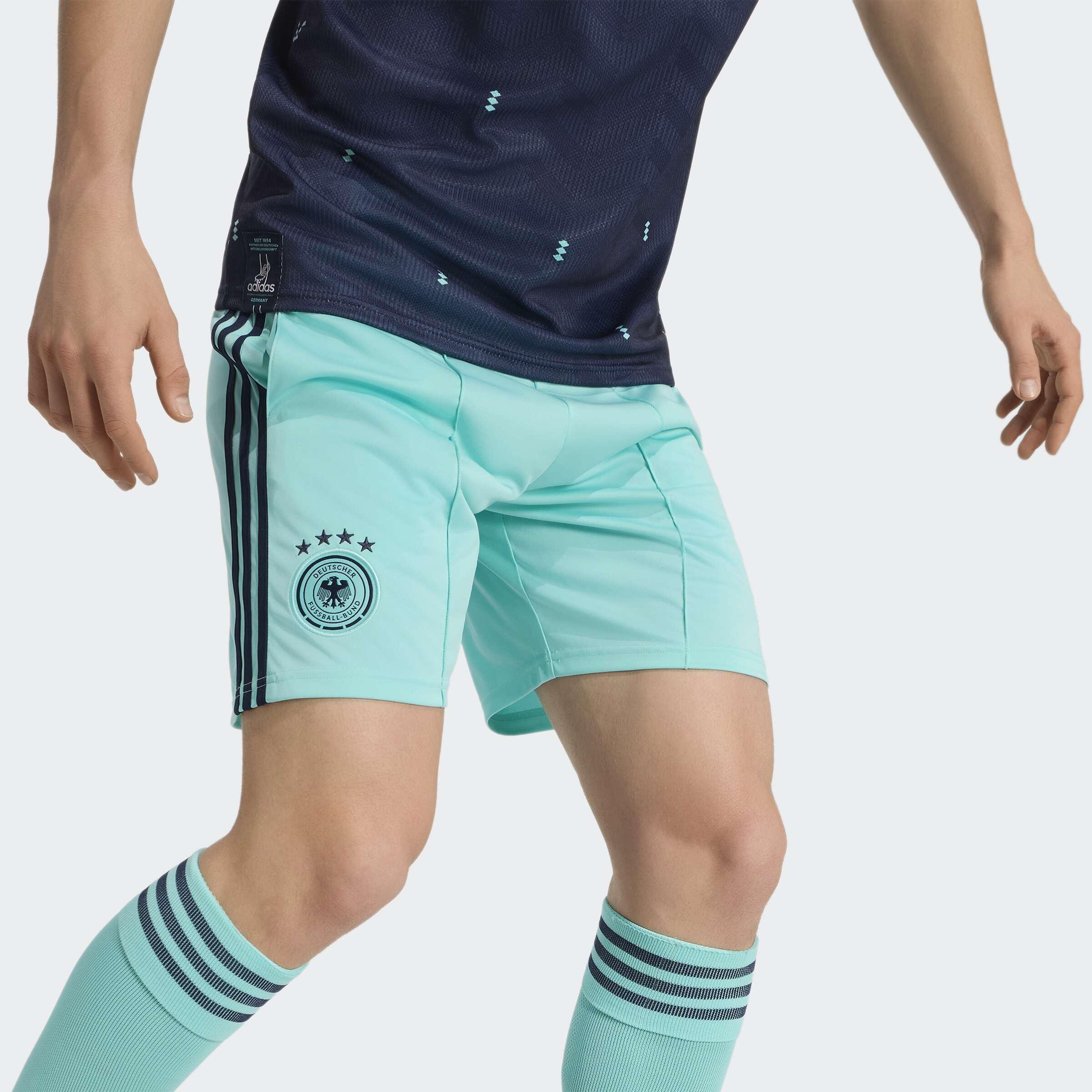 Short Away Germania 26 7/8