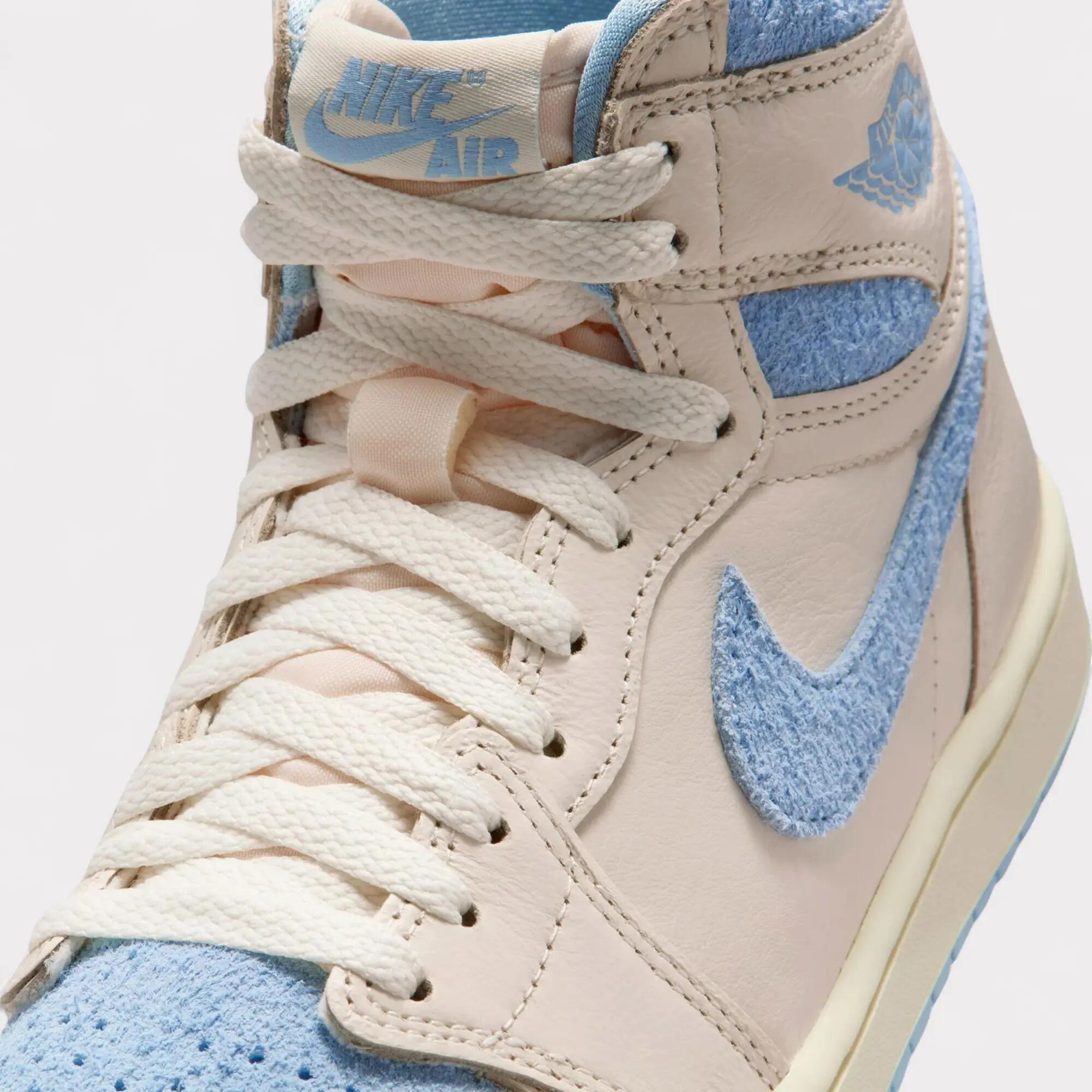 Baskets féminines NIKE AIR JORDAN 1 RETRO HIGH 7/7