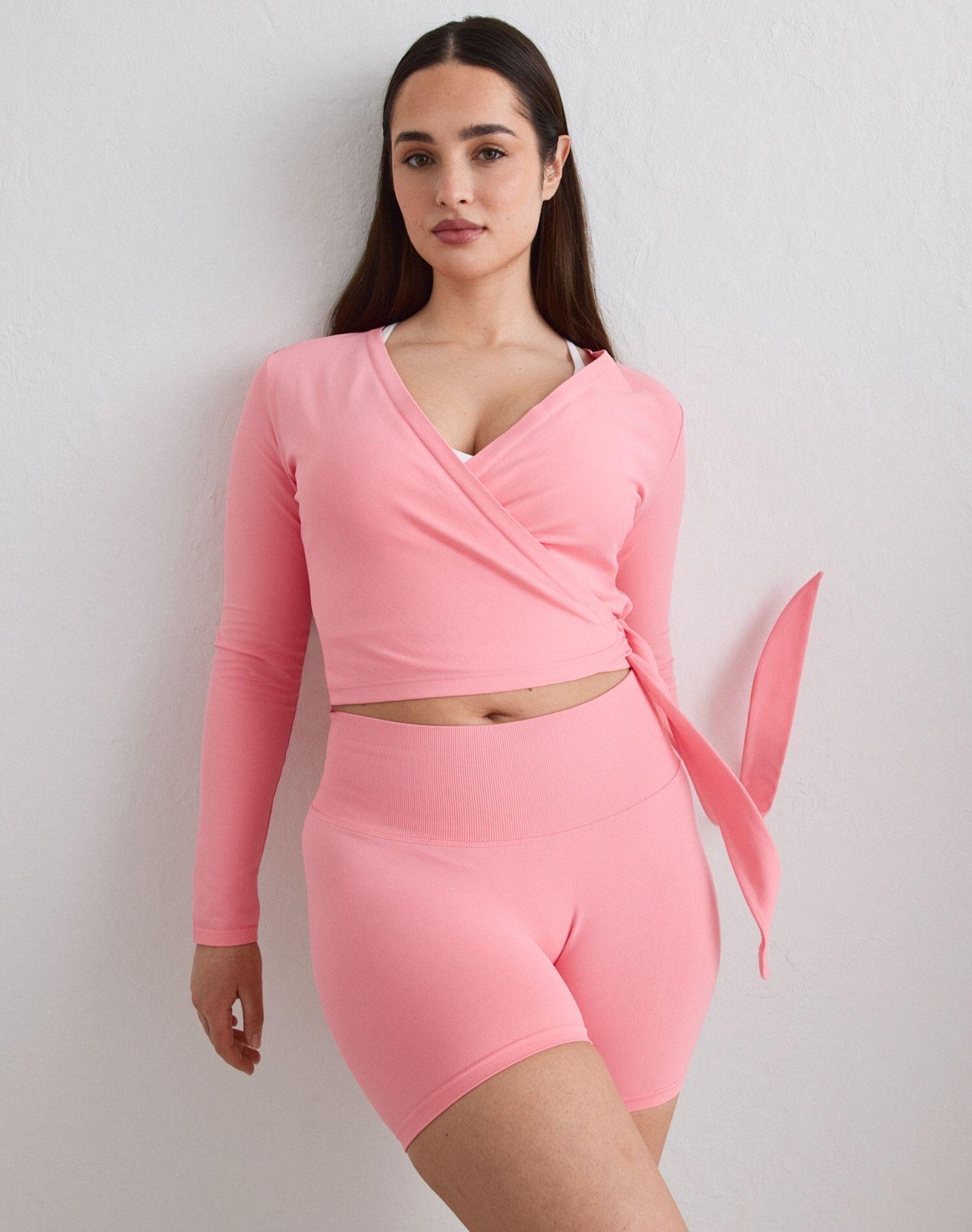 Damski top bezszwowy, kopertowy, z regulowanymi wiązaniami Shape różowy blush