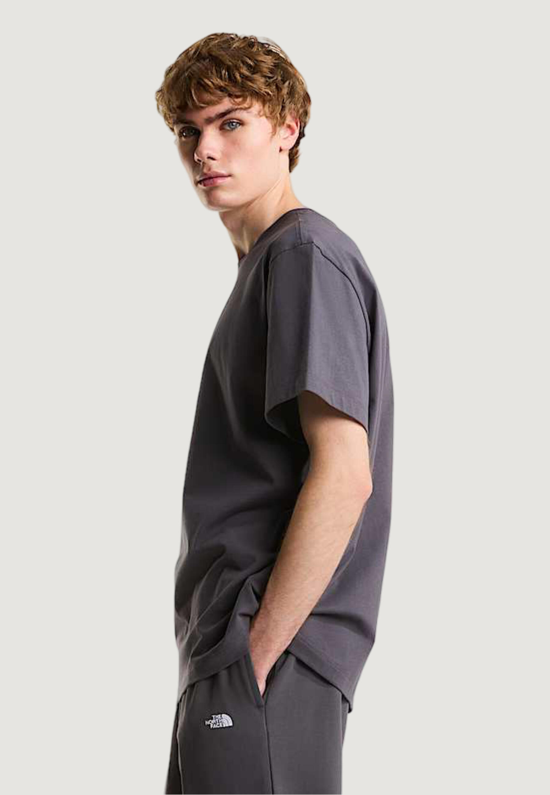 T-shirt maniche corte Uomo M ESSENTIAL CENTER LOGO RELAXED SHORT SL Antracite 2/5
