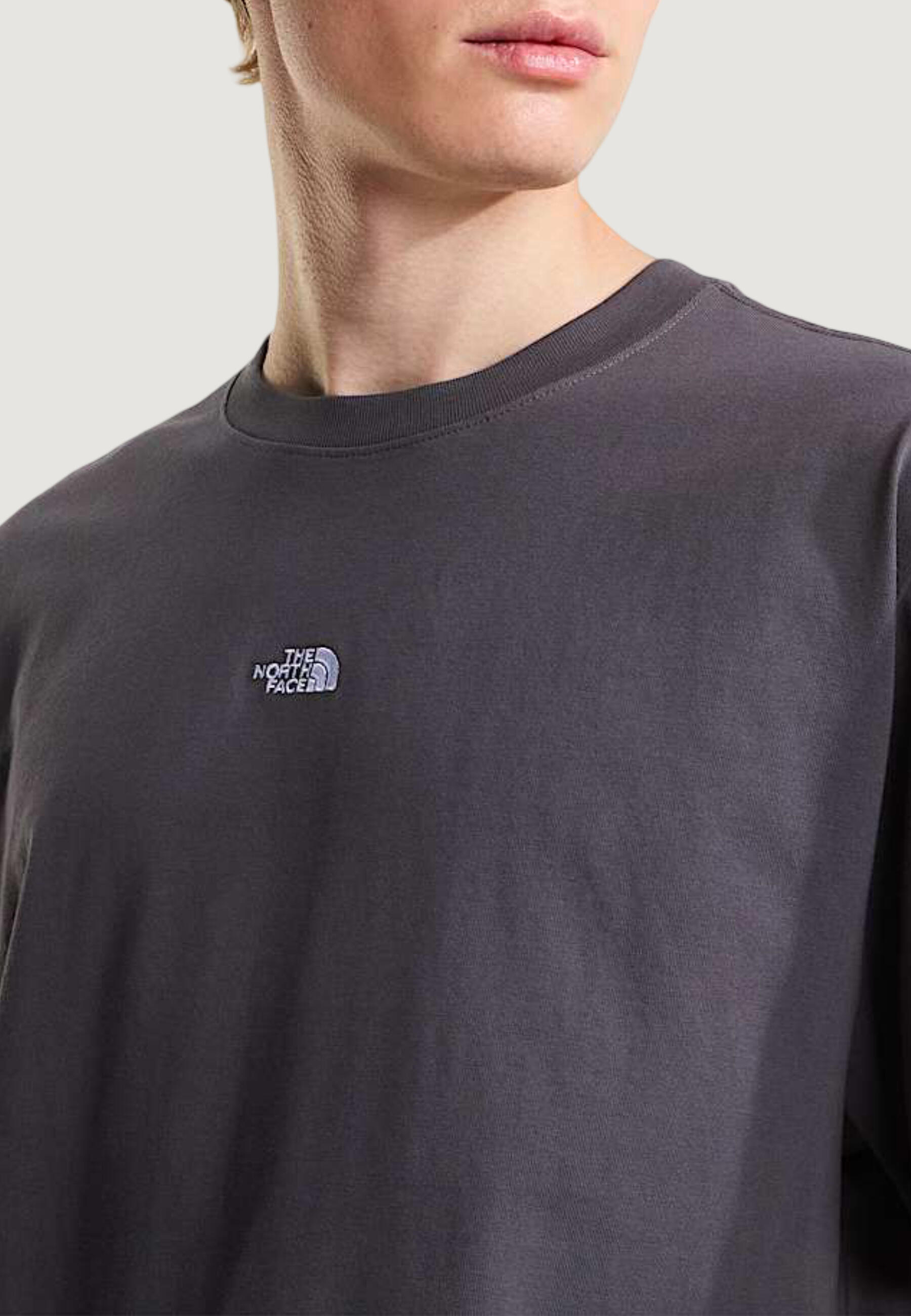 T-shirt maniche corte Uomo M ESSENTIAL CENTER LOGO RELAXED SHORT SL Antracite 4/5