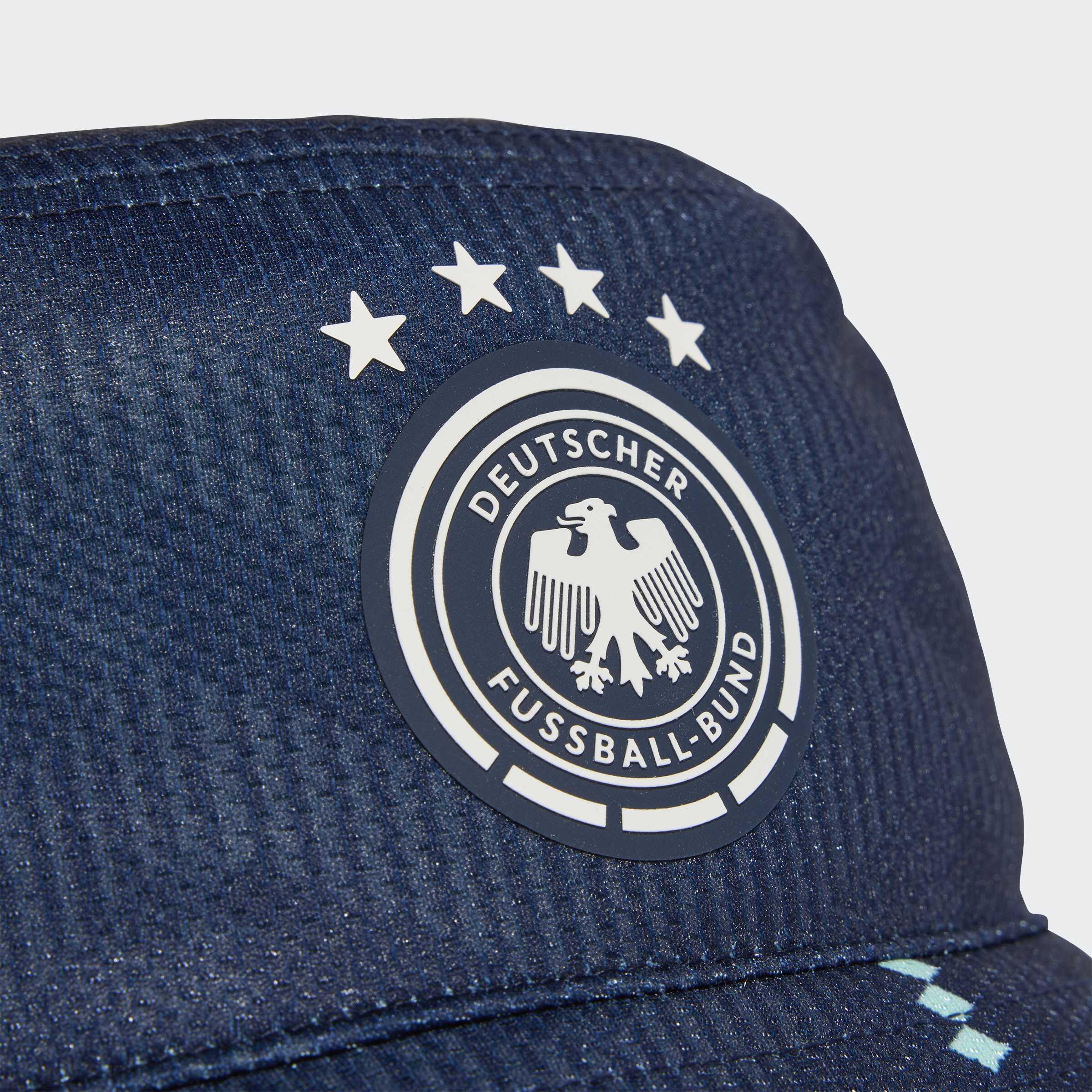Cappello a secchiello Germania 26 6/7