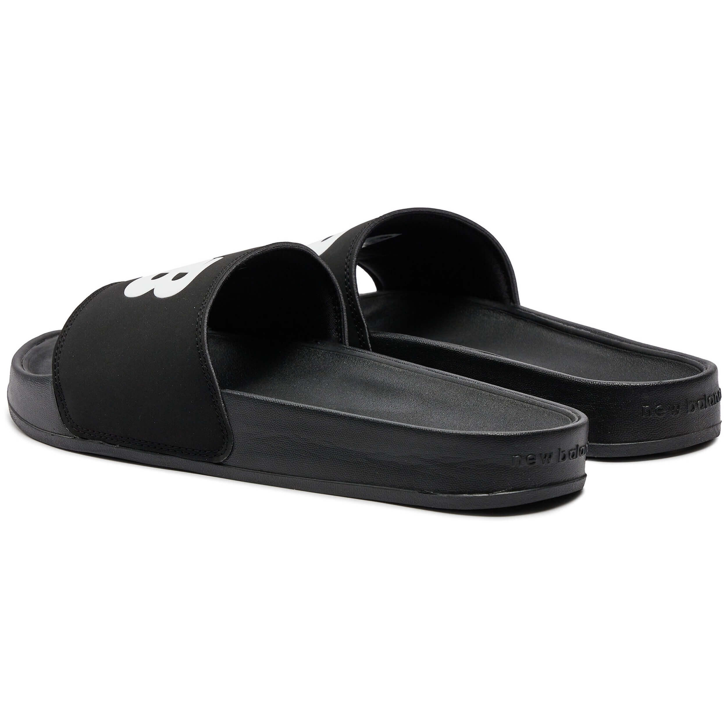 Infradito New balance modello SUF200A3 per uomini 3/5