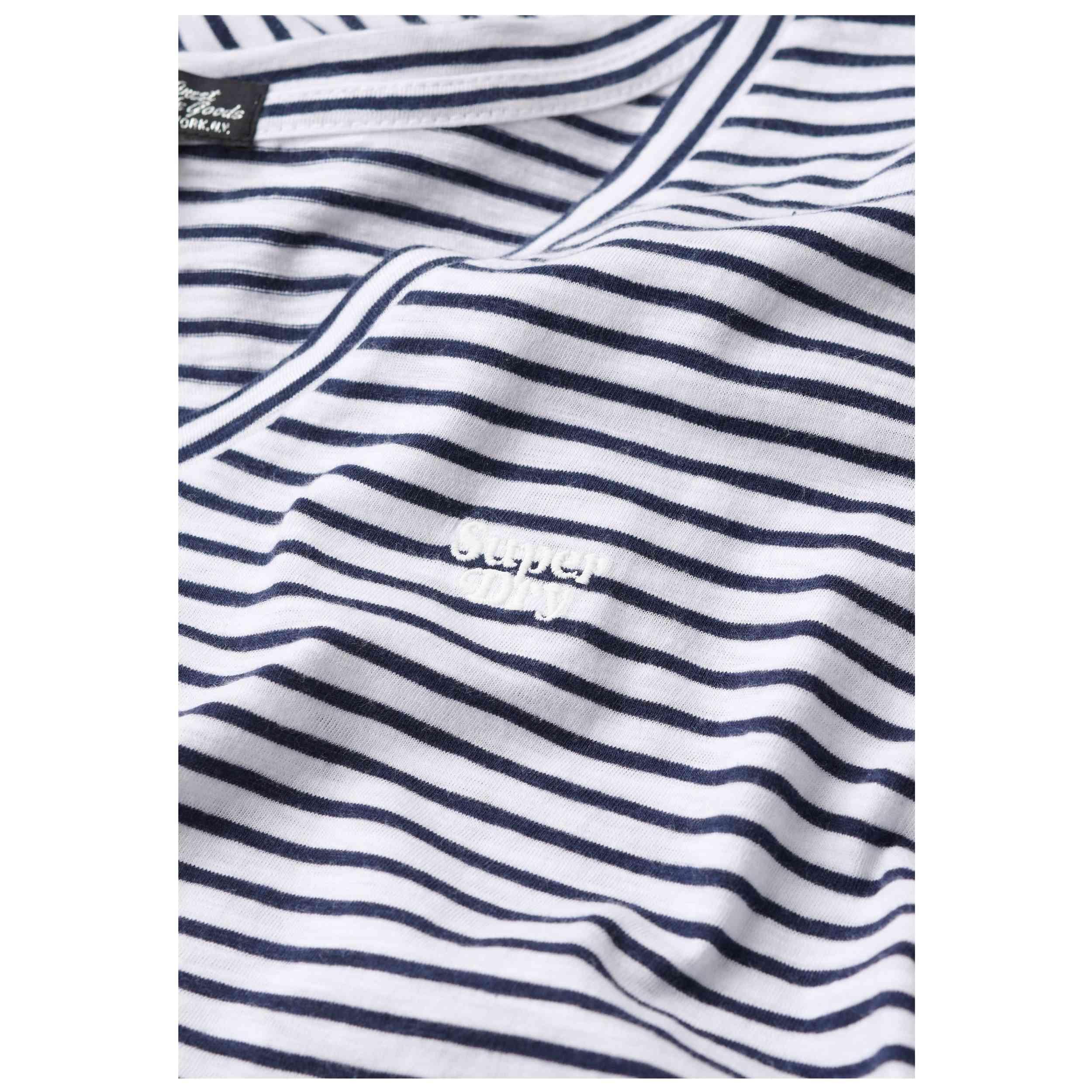 T-shirt col V brodé et flammé femme Superdry 5/5