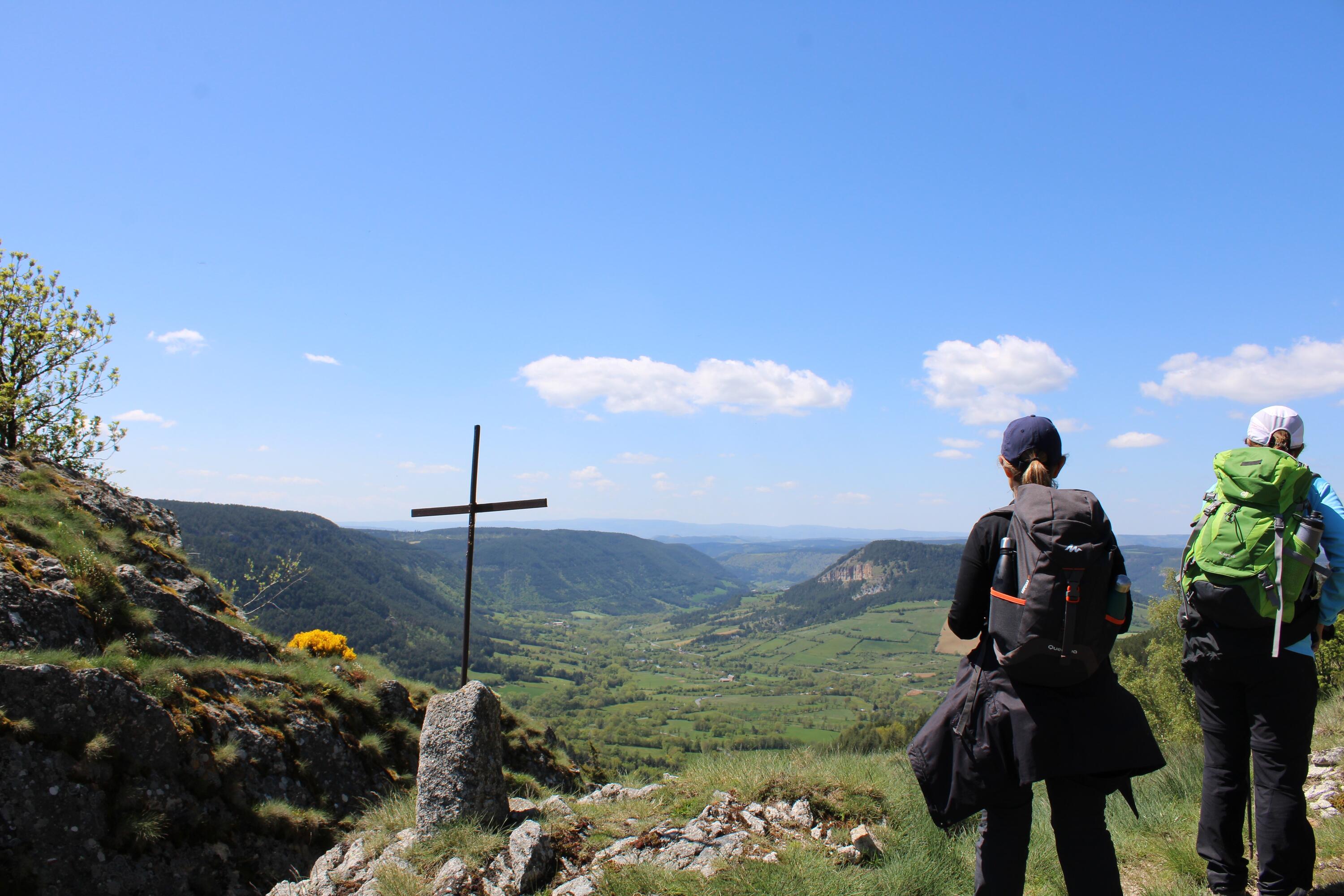 DECATHLON TRAVEL picture