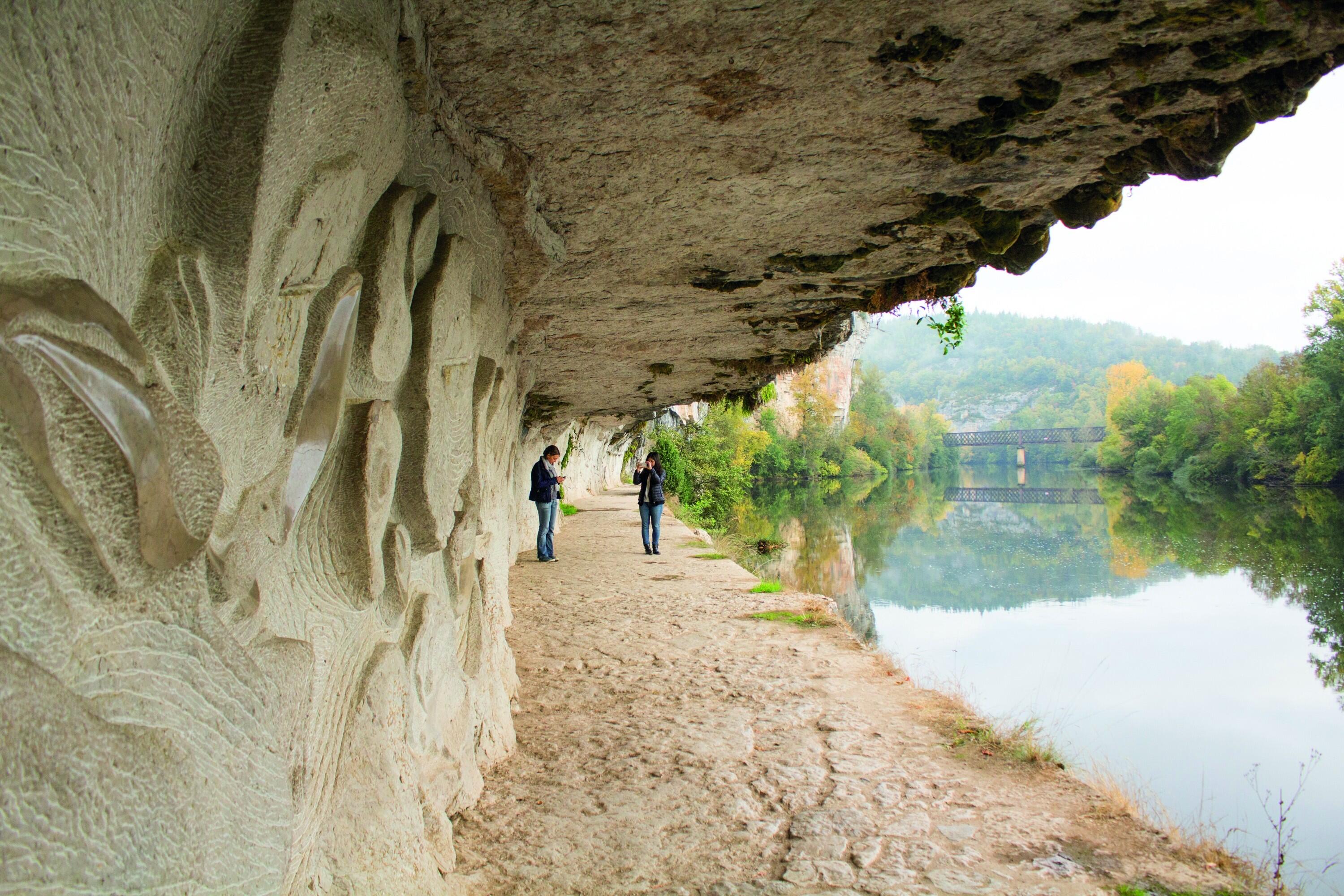 DECATHLON TRAVEL picture