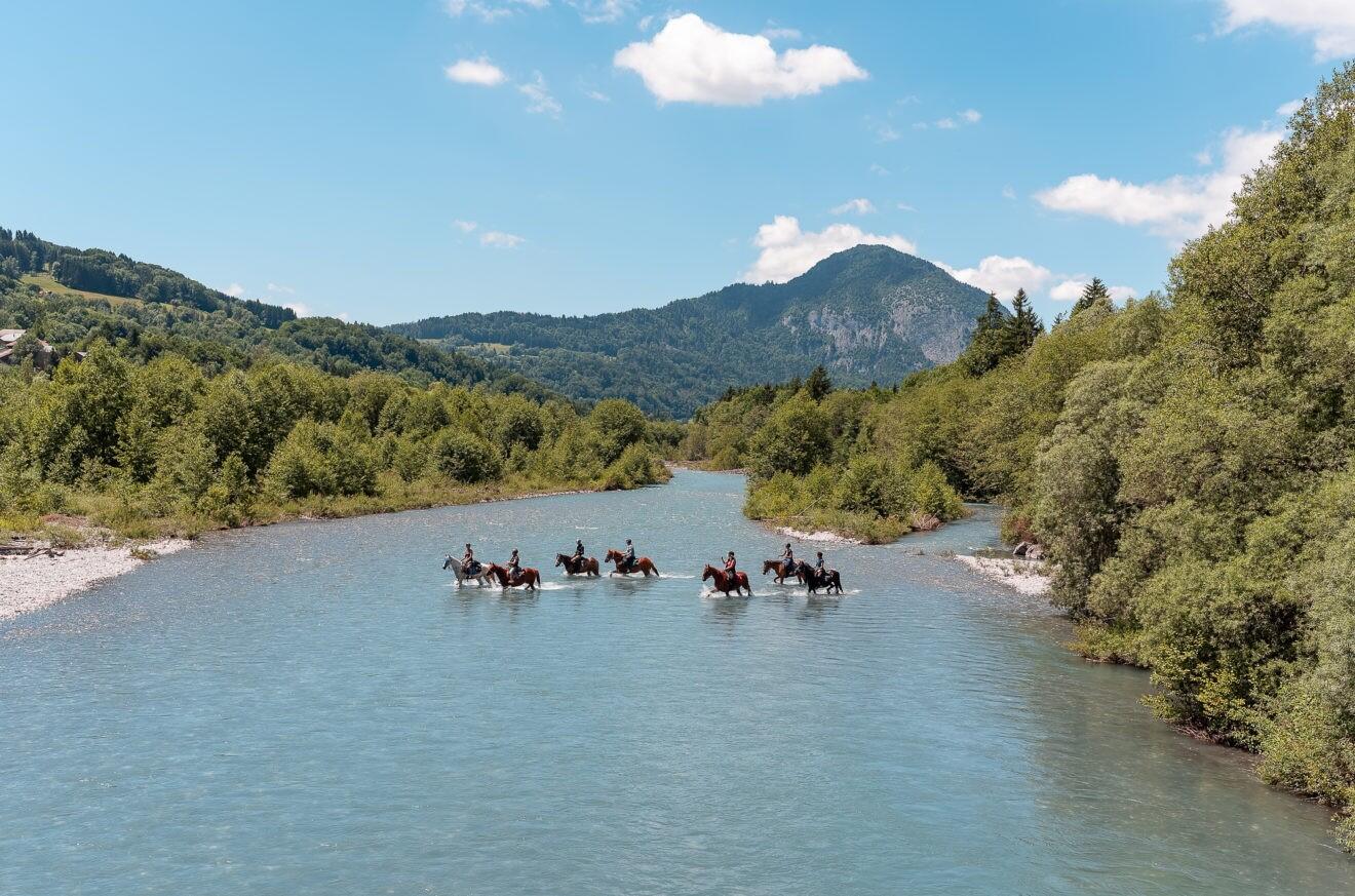 Randonnée équestre au cirque du Fer-à-Cheval en Haute-Savoie 1/1