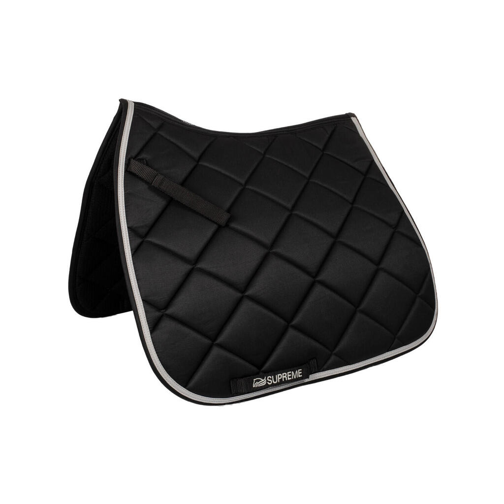 Dressage saddle pad with contrasting piping