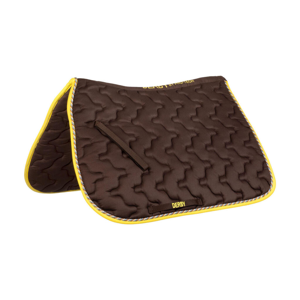Saddle pad with piping cord