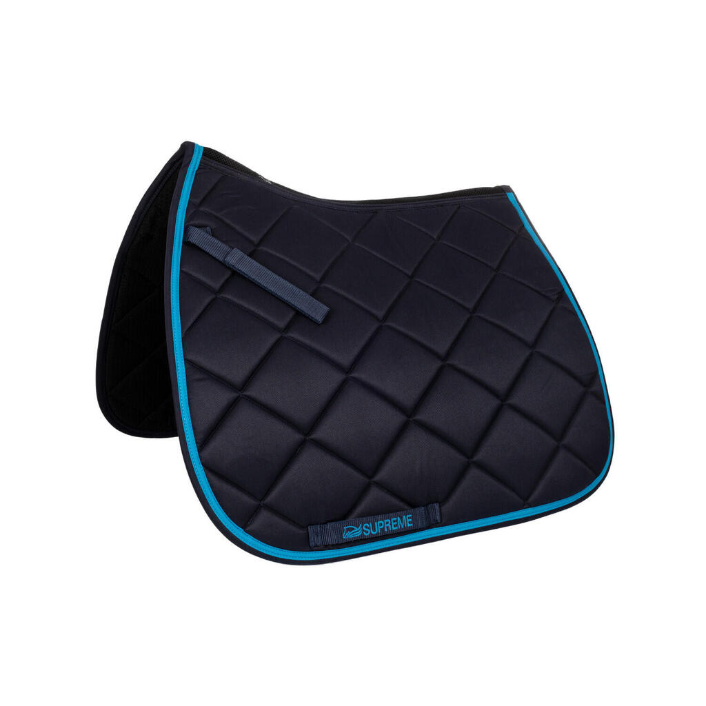 Dressage saddle pad with contrasting piping