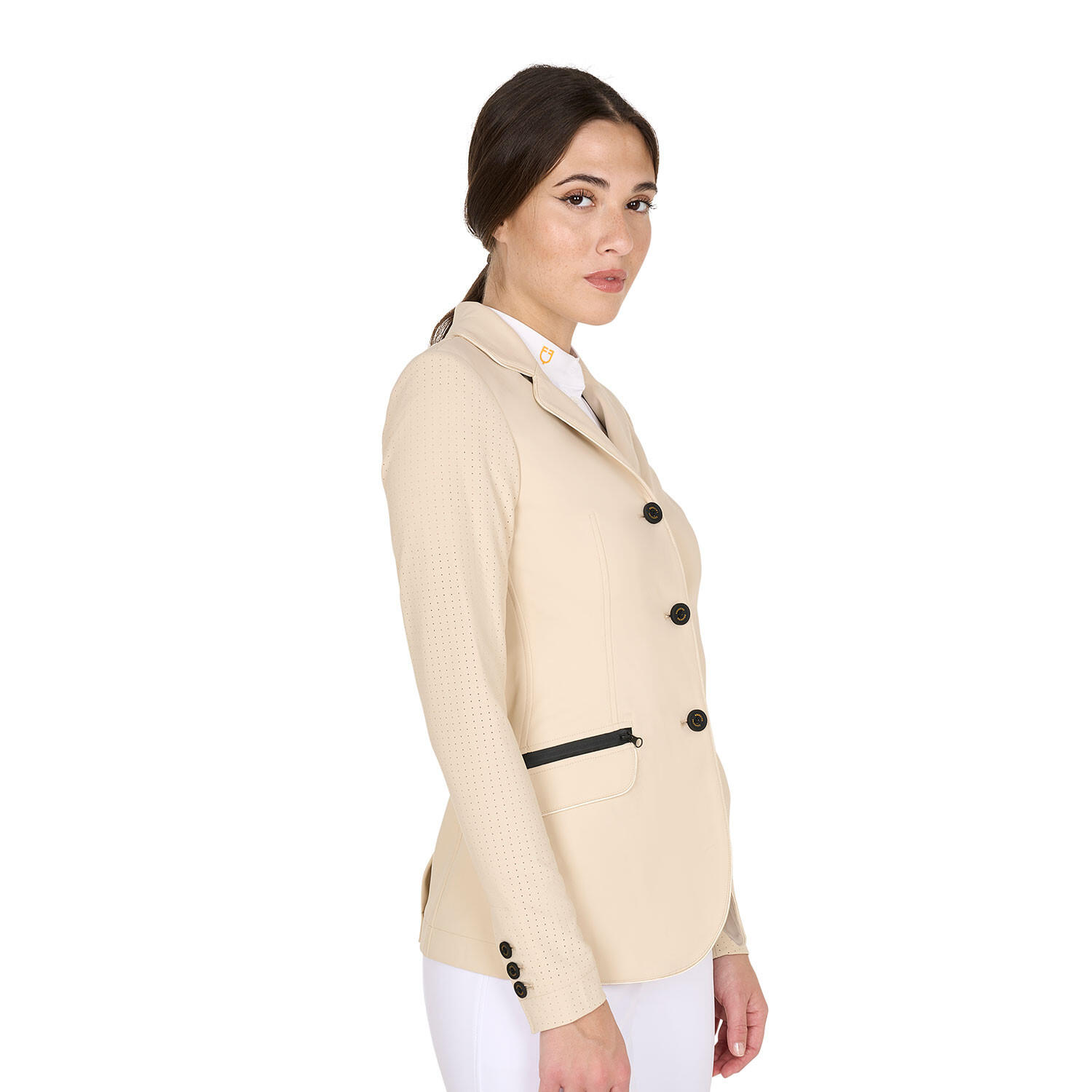 Chaqueta mujer de concurso tres botones perforada 5/6