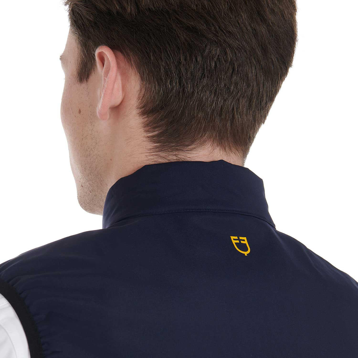 Chaleco para hombre en tejido técnico cortavientos 2/7