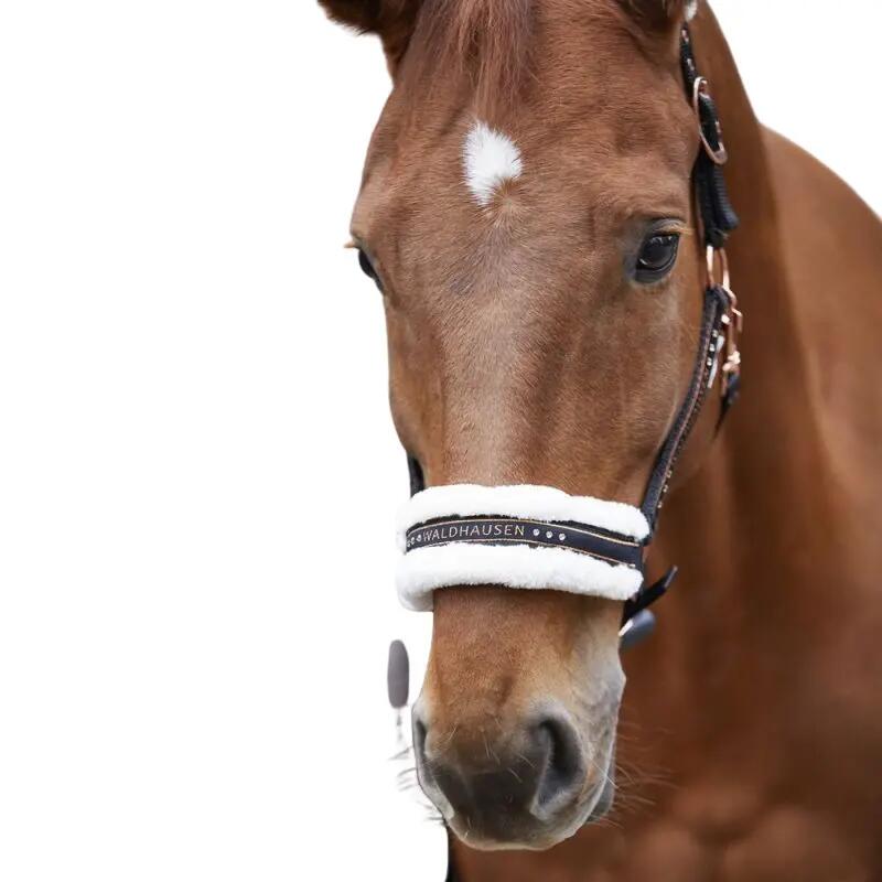 Licol pour poney avec fourrure Waldhausen Elegant 2/2