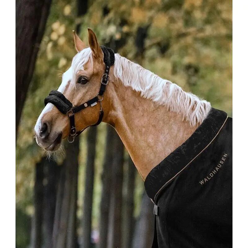 Cabezada para caballo rosa con pelaje Waldhausen Modern 2/2