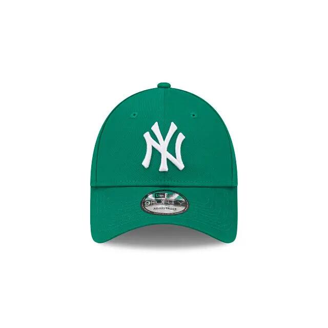 Gorra de béisbol para mujer New York Yankees New Era League Essential 9FORTY 2/4