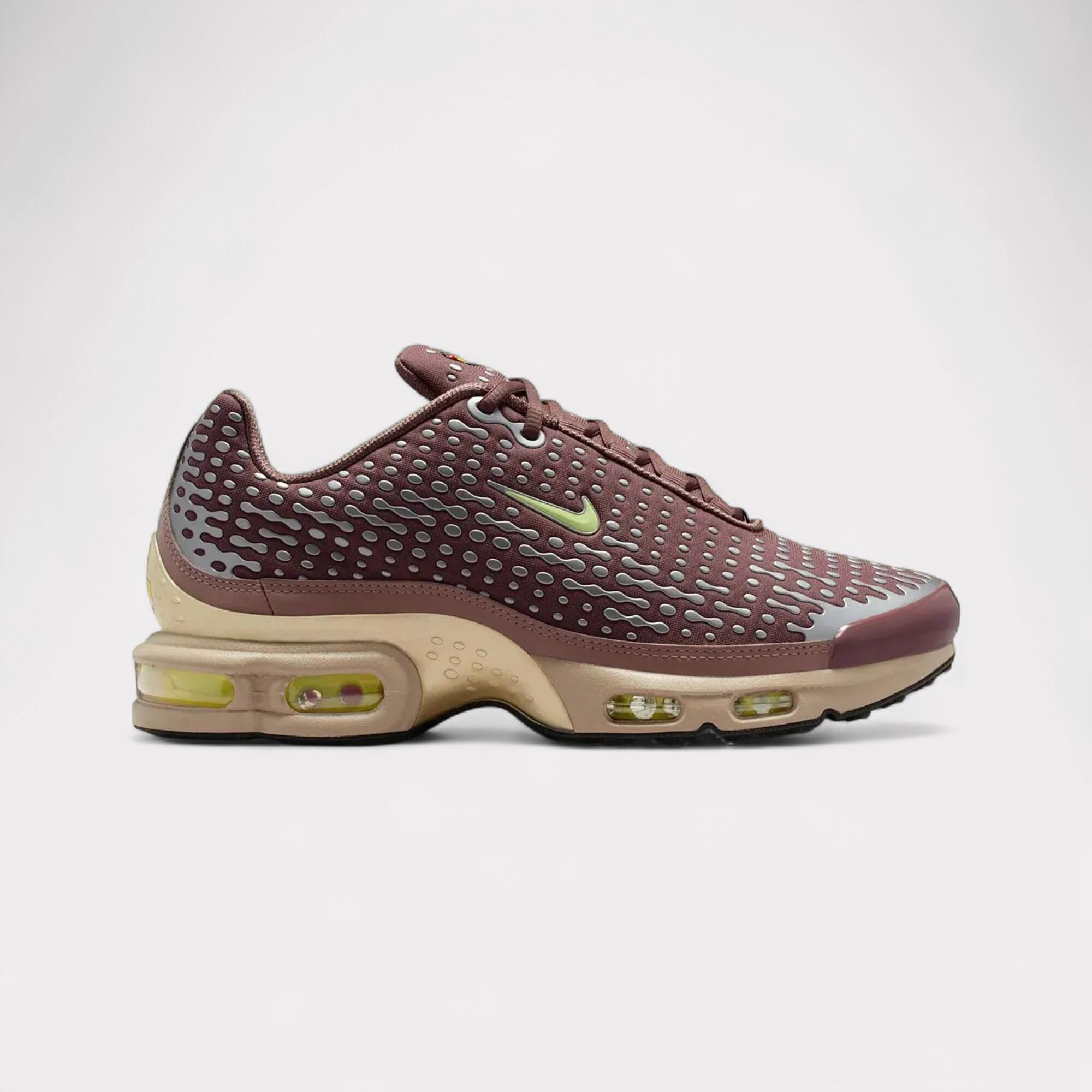 NIKE picture