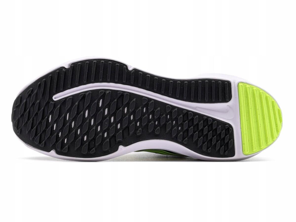 Chaussures de sport pour enfants à velcro NIKE COSMIC RUNNER 6/7