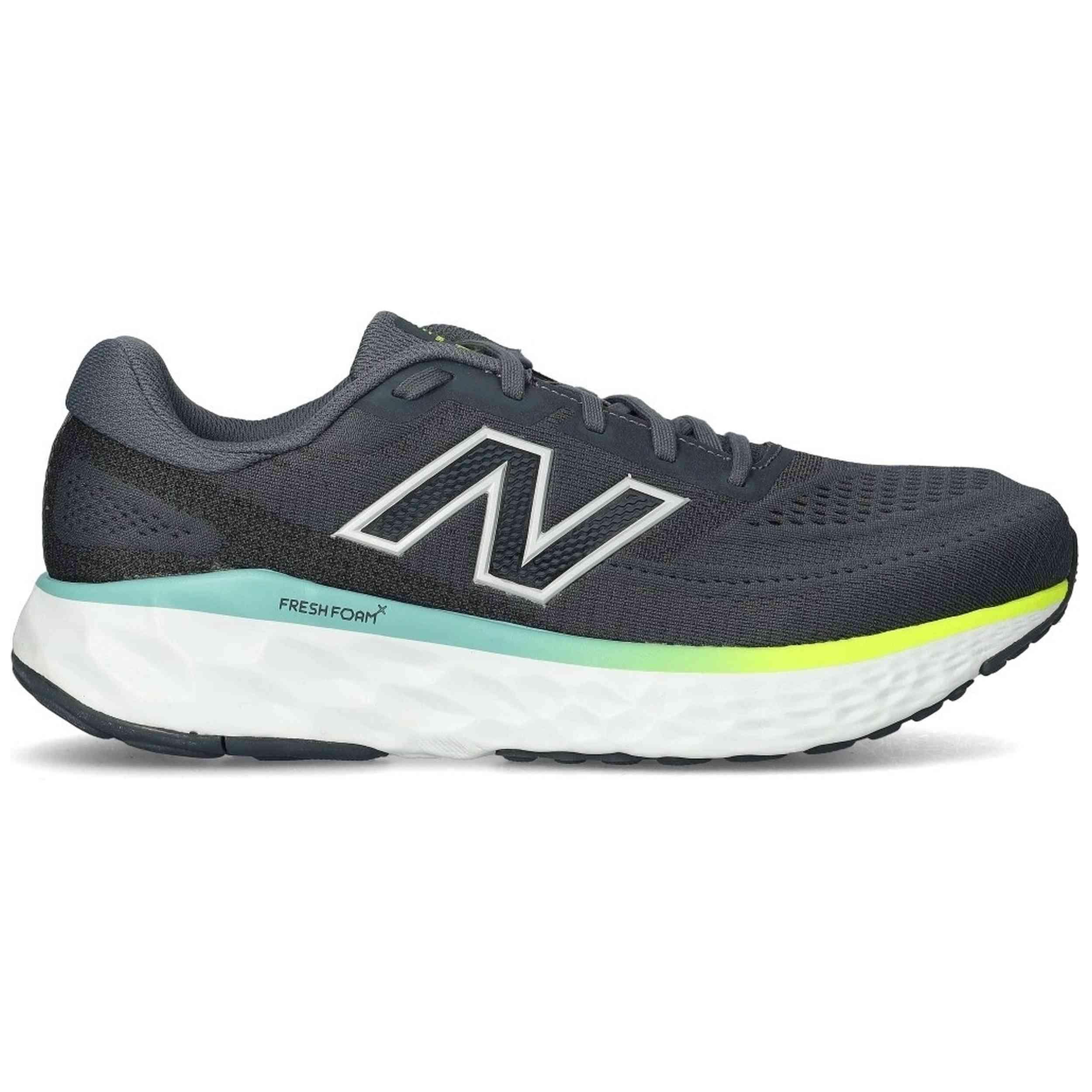 Chaussures de course New balance modèle MEVOZ60R pour homme 2/5