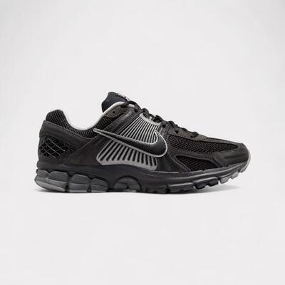 Nike zoom vomero 5 sneakers zwart