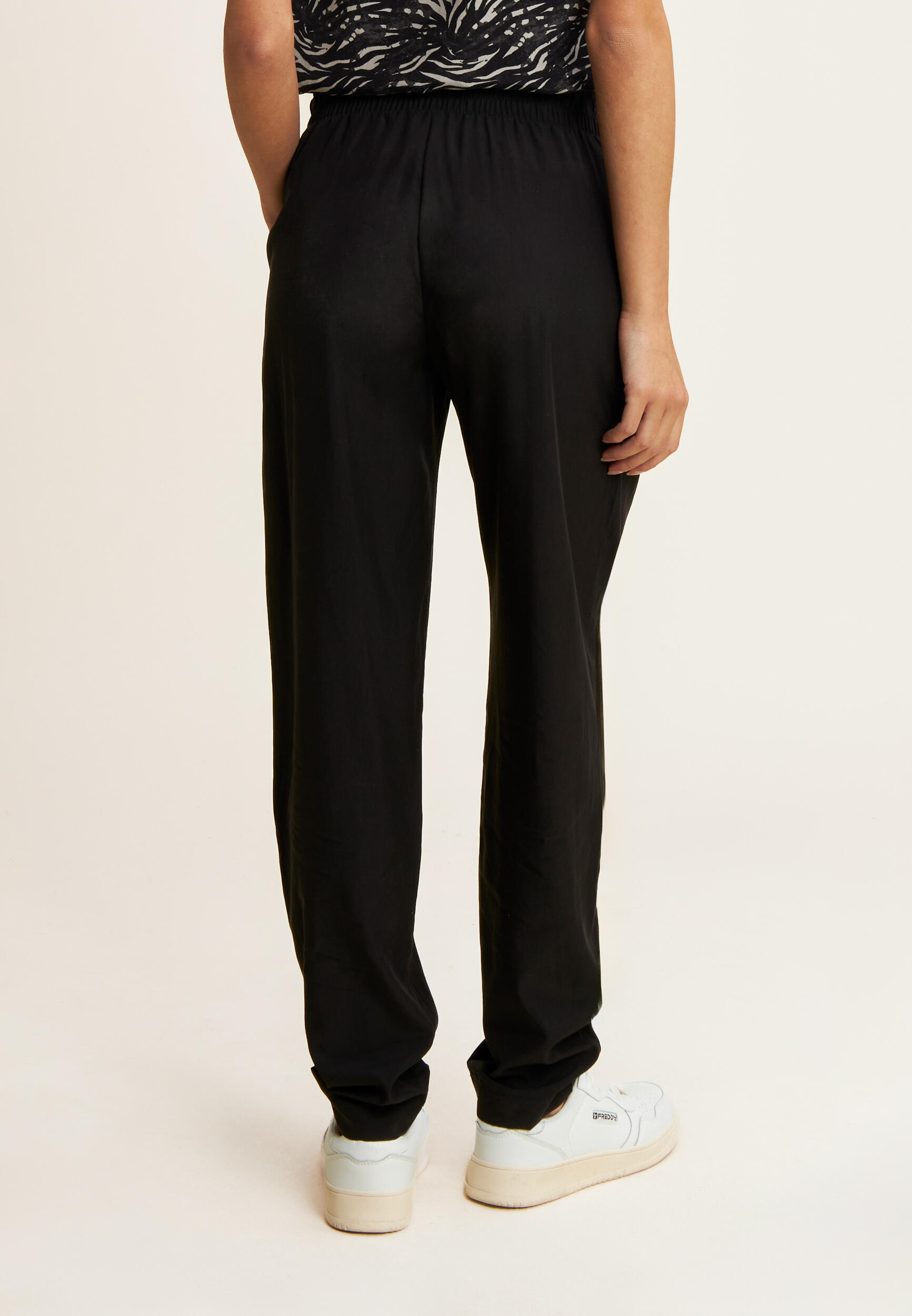 Pantaloni Sportivi finish setoso con Fondo Aderente 3/4