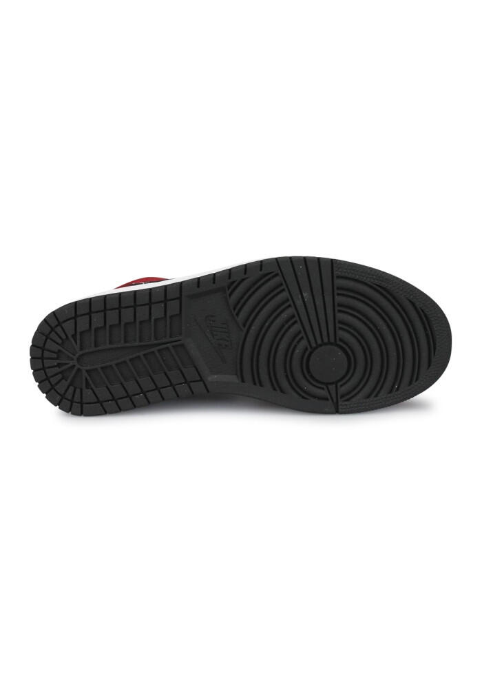 Air Jordan 1 Mid Chicago Black Toe 554724-069 4/5