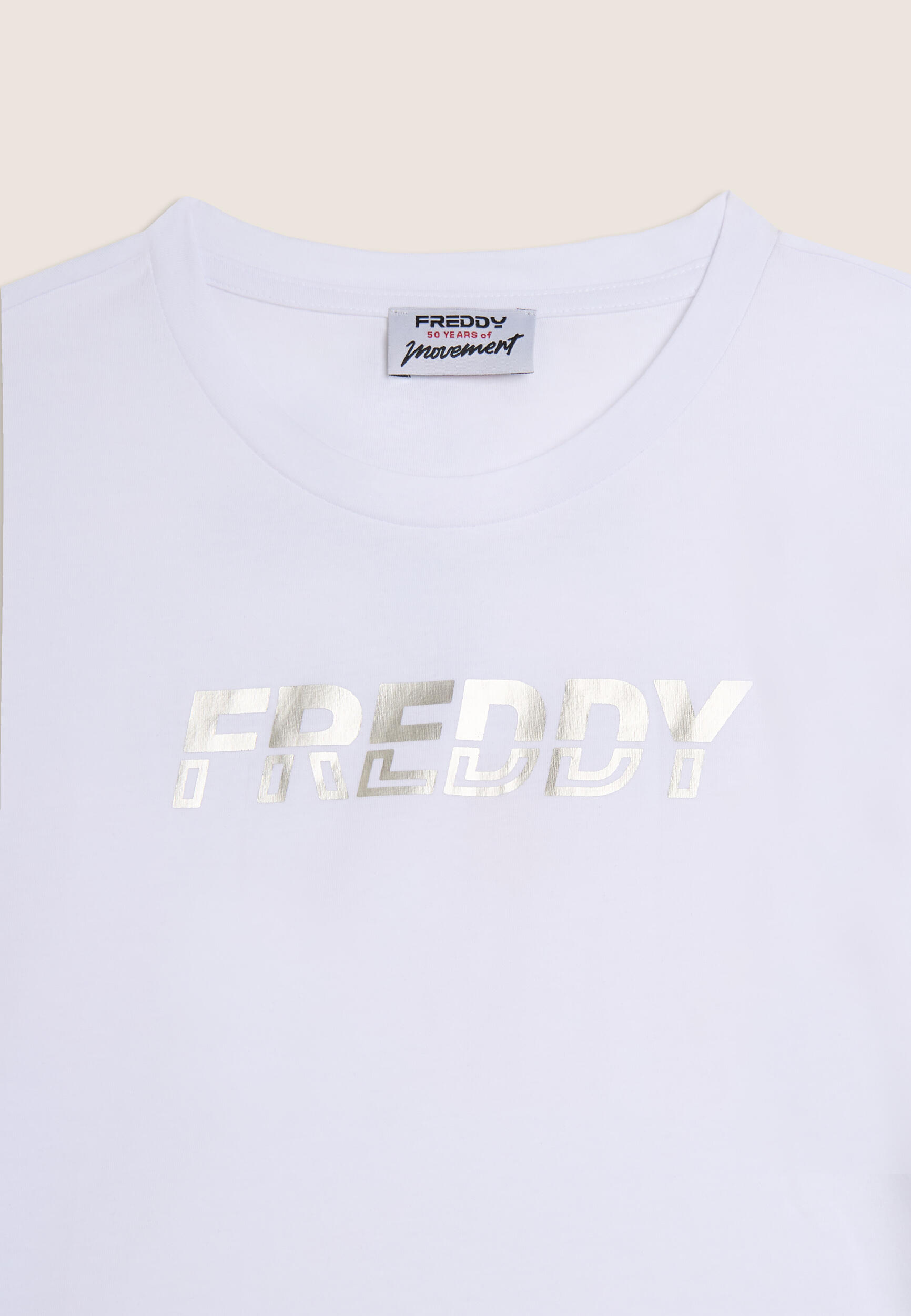 T-shirt cropped con inserto a contrasto e logo perlato 3/3