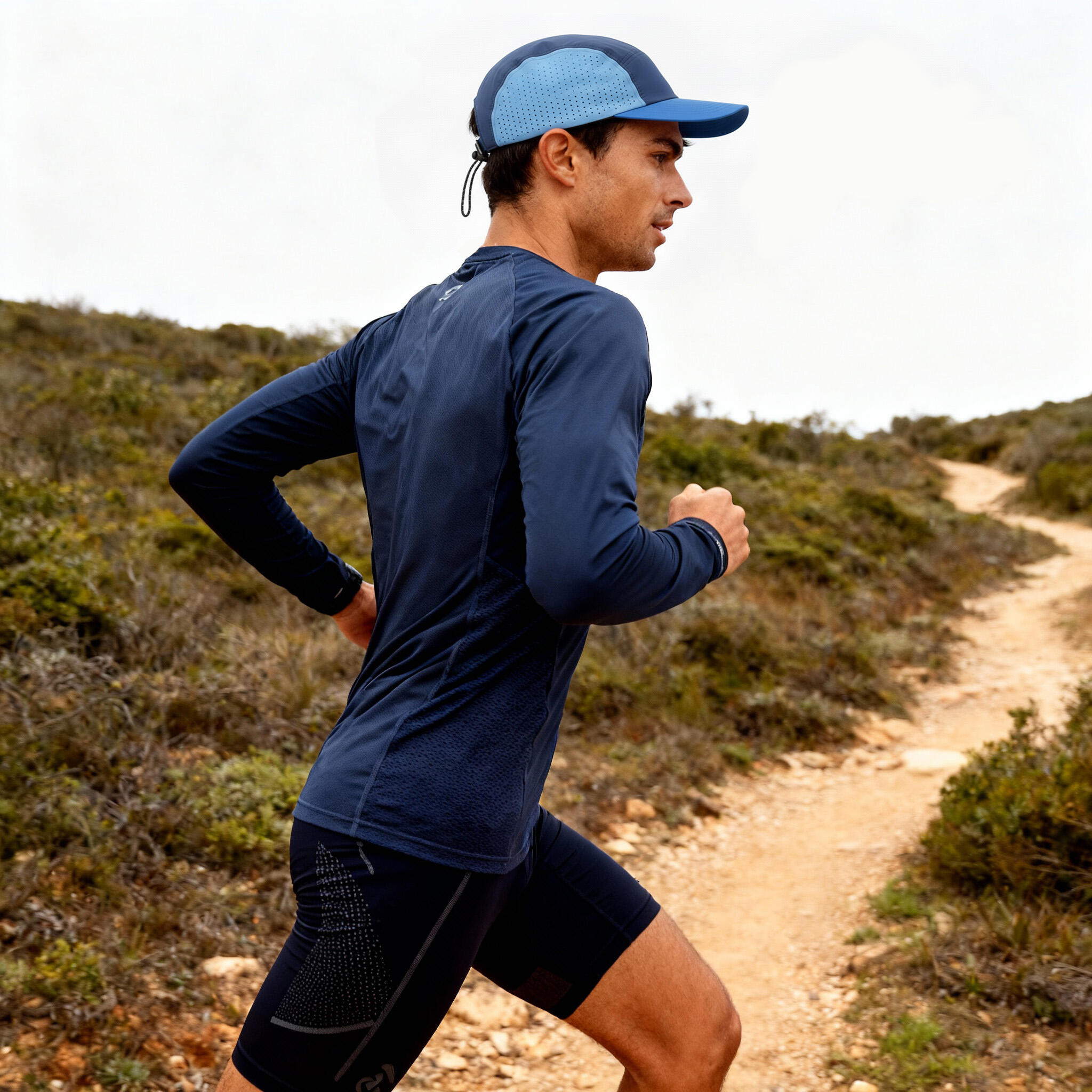 Casquette de Running Bleu – Ultra légère, Respirante et Séchage Rapide 4/5