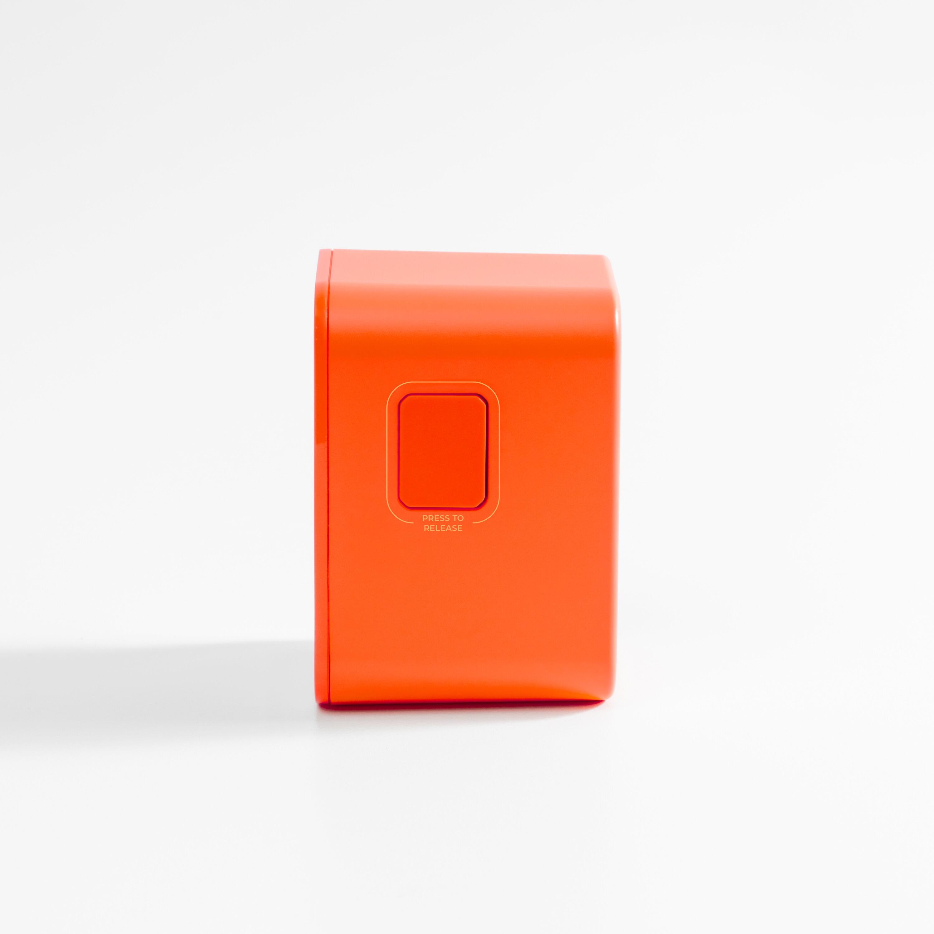 Matador Global Travel Adapter orange 5/7