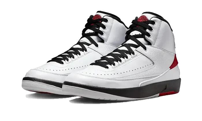 Jordan 2 Retro OG Chicago (2022) 2/5