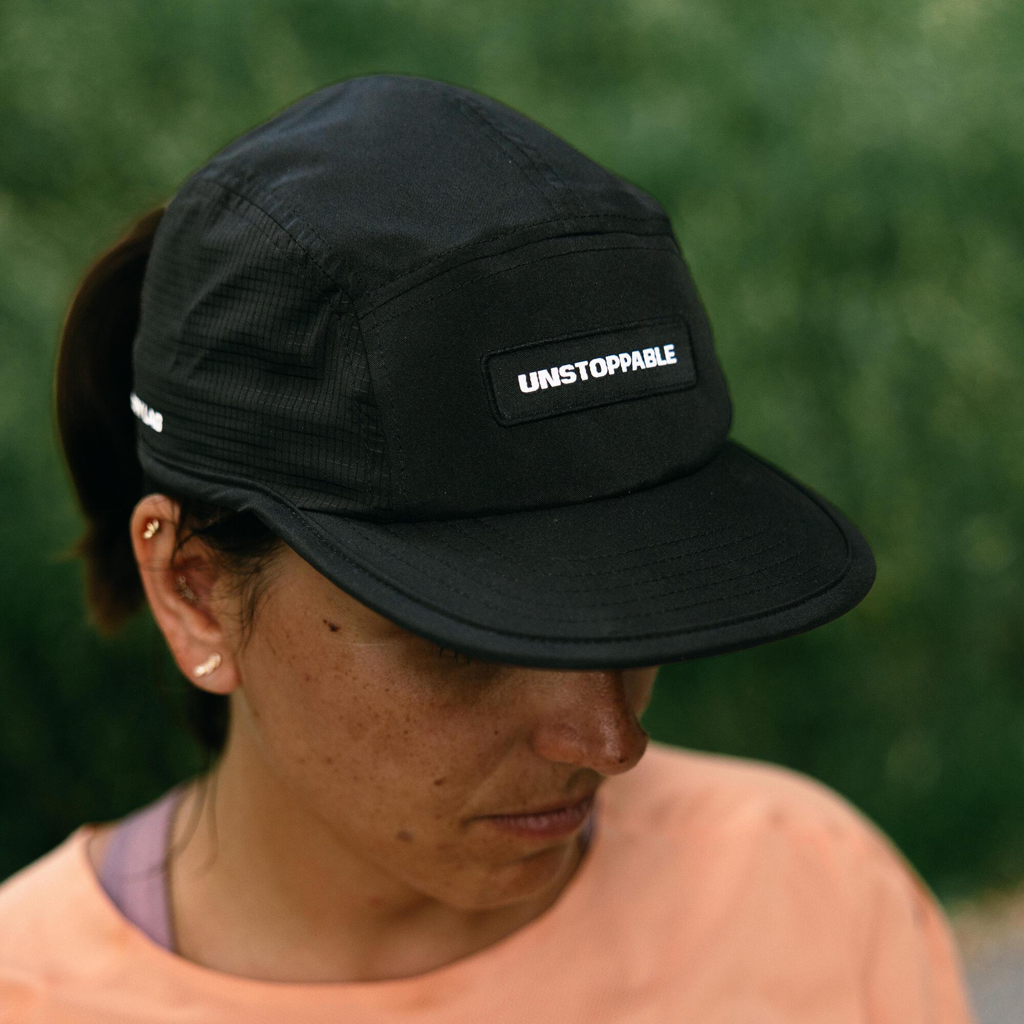 Lichte 5-panelpet die prestaties en stijl voor je trailruns - Cool Cap Loury Lag 4/4