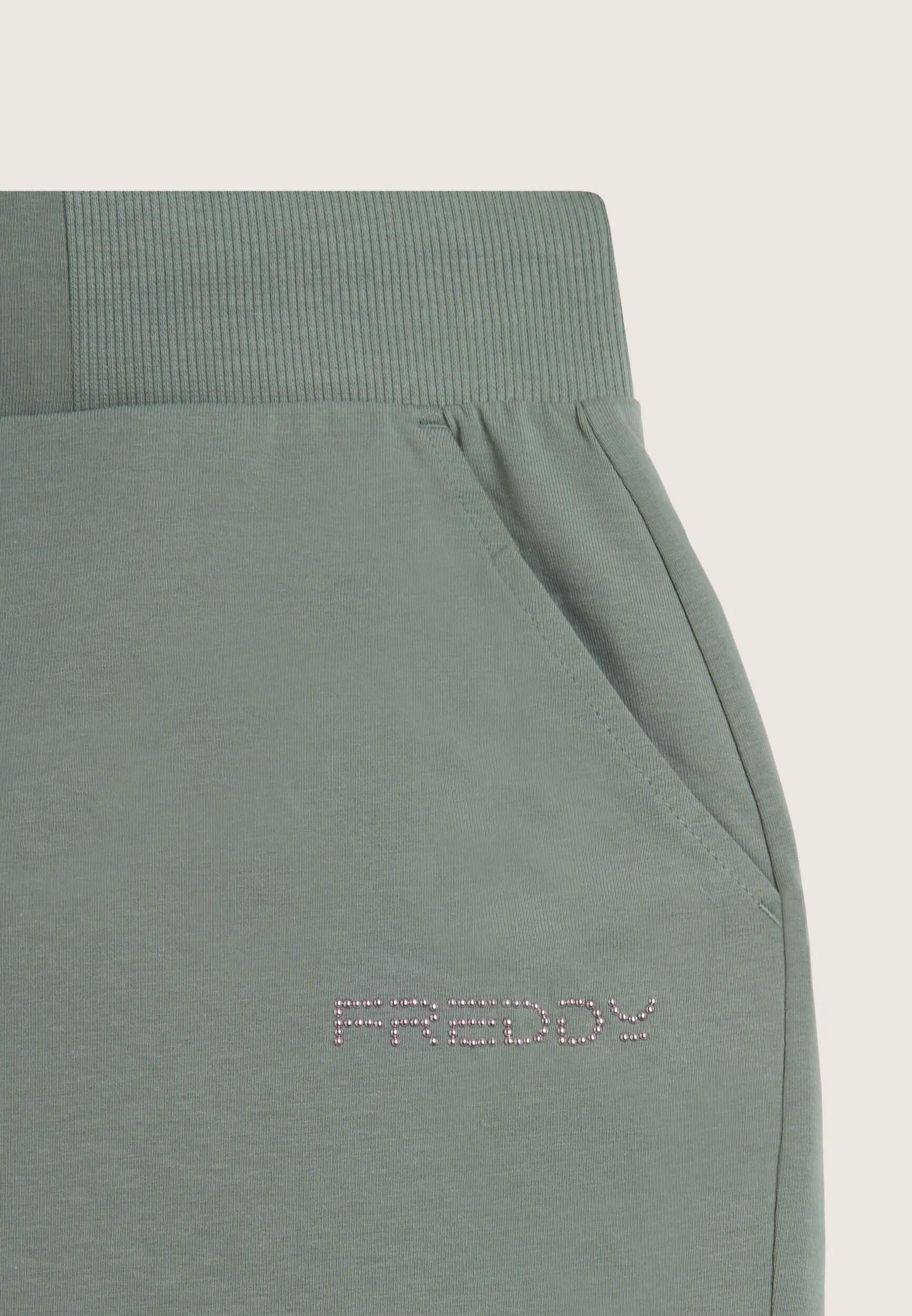 Pantalon de sport style corsaire avec cordon de serrage et logo FREDDY 3/3